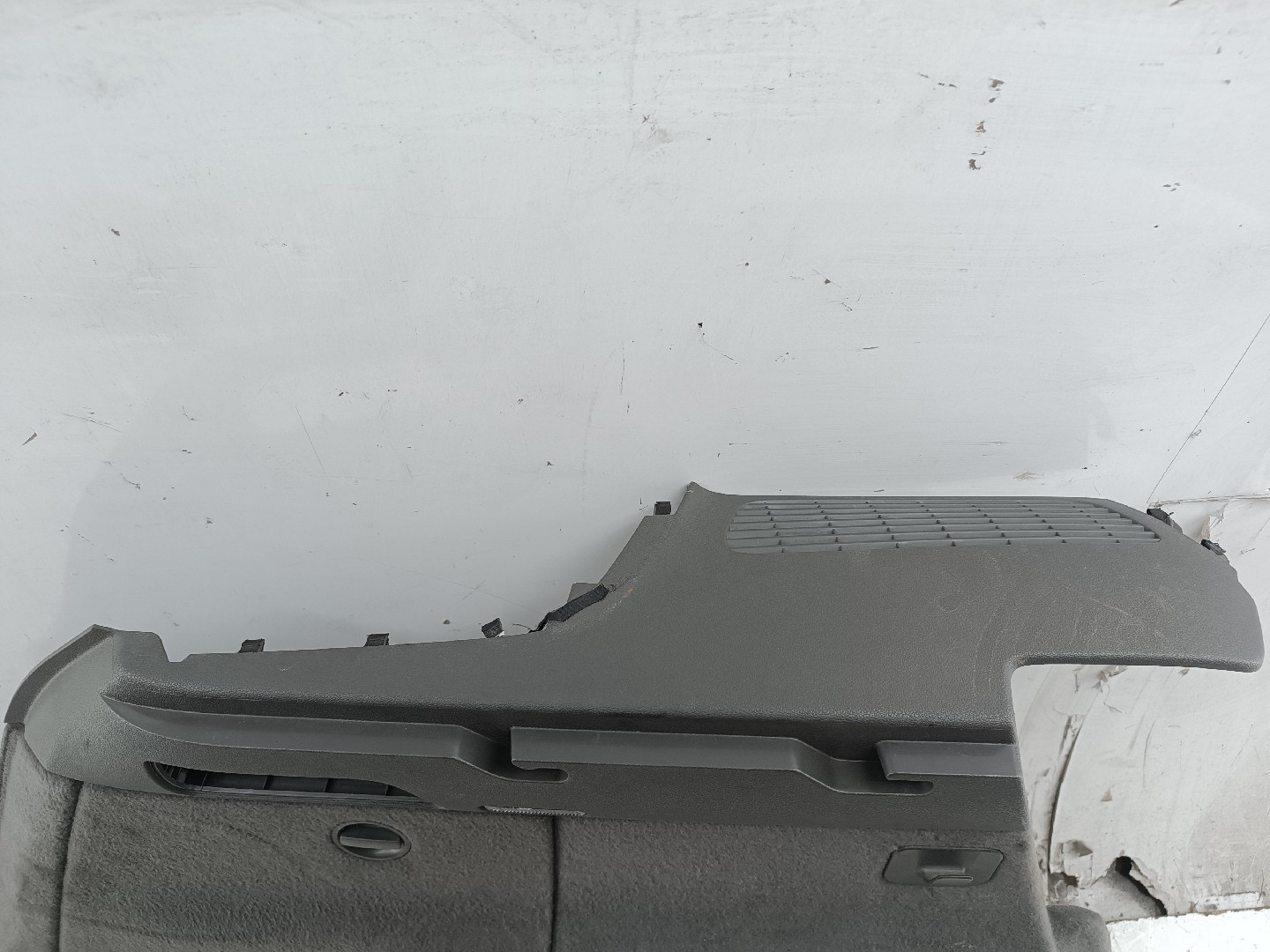 Acabamento de mala AUDI Q5 (8RB) | 08 - 17 Imagem-4