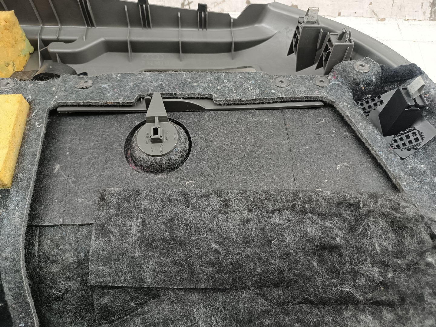 Acabamento de mala AUDI Q5 (8RB) | 08 - 17 Imagem-3