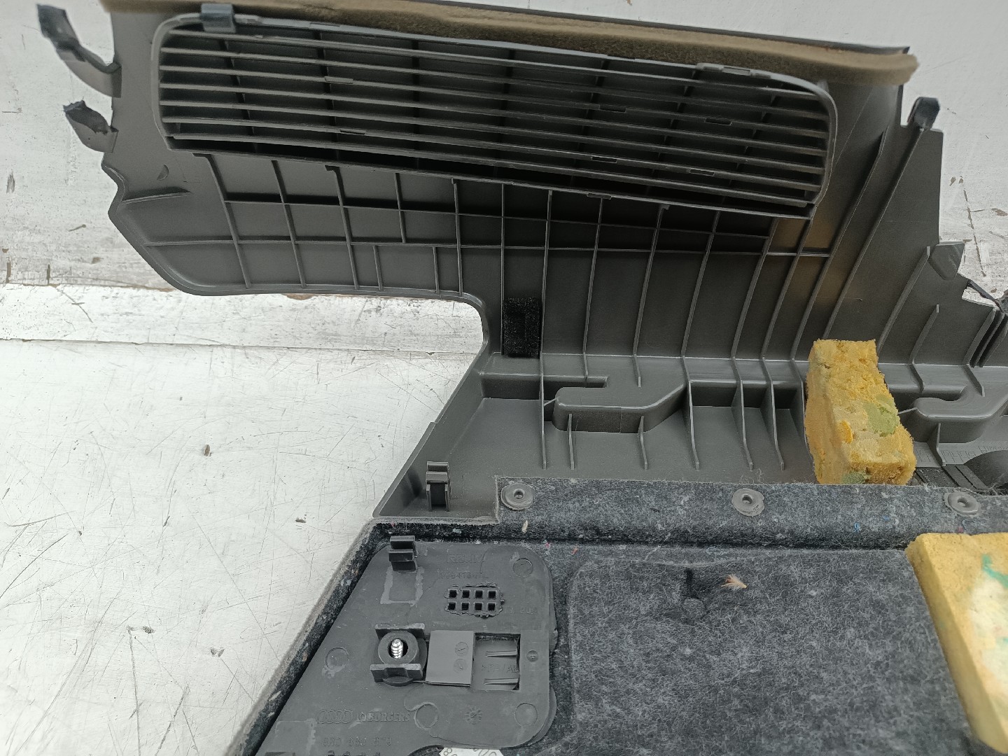 Acabamento de mala AUDI Q5 (8RB) | 08 - 17 Imagem-2