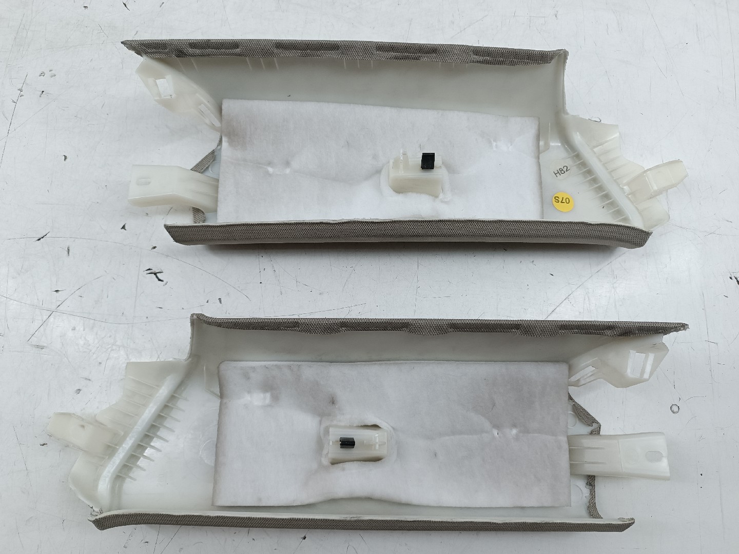 Moldura de pilar C AUDI Q5 (8RB) | 08 - 17