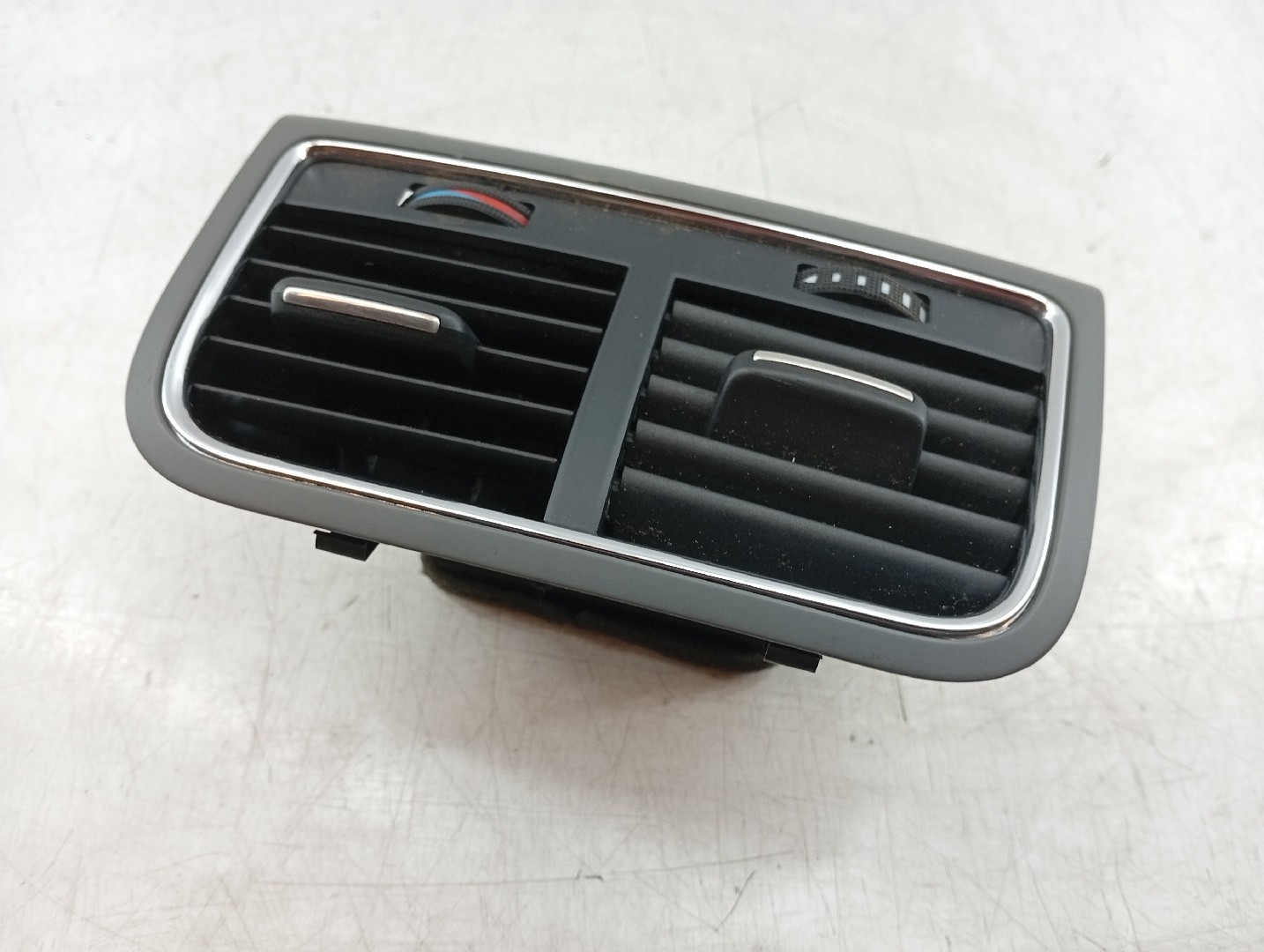 Difusor de ar AUDI Q5 (8RB) | 08 - 17