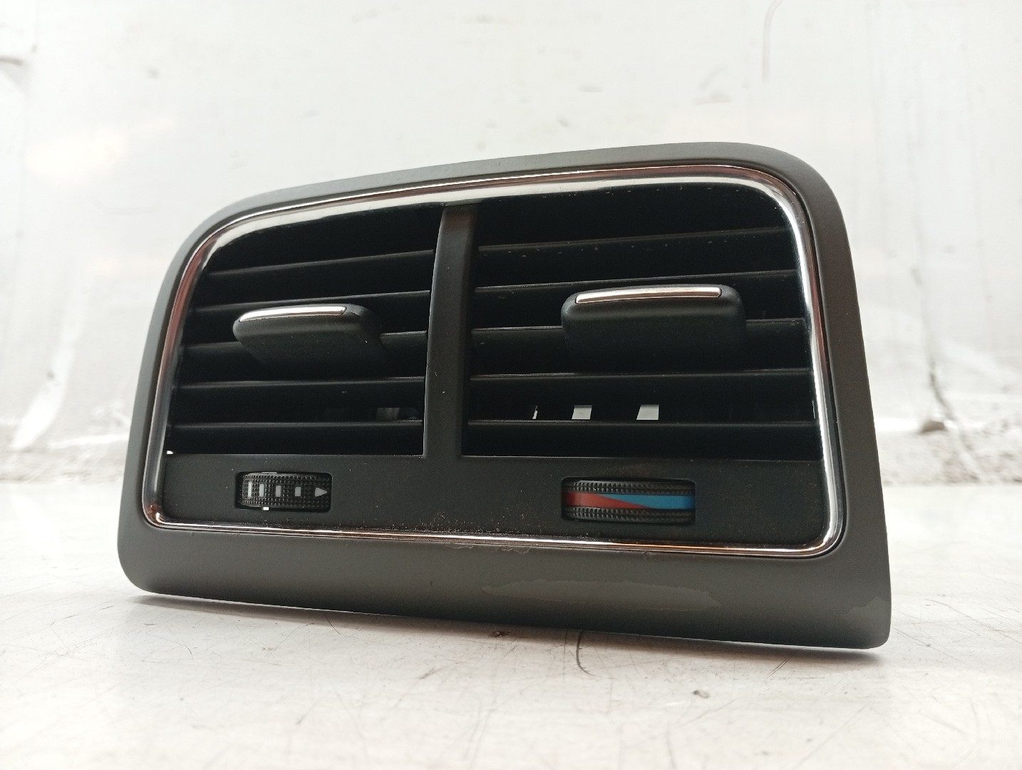 Difusor de ar AUDI Q5 (8RB) | 08 - 17 Imagem-3