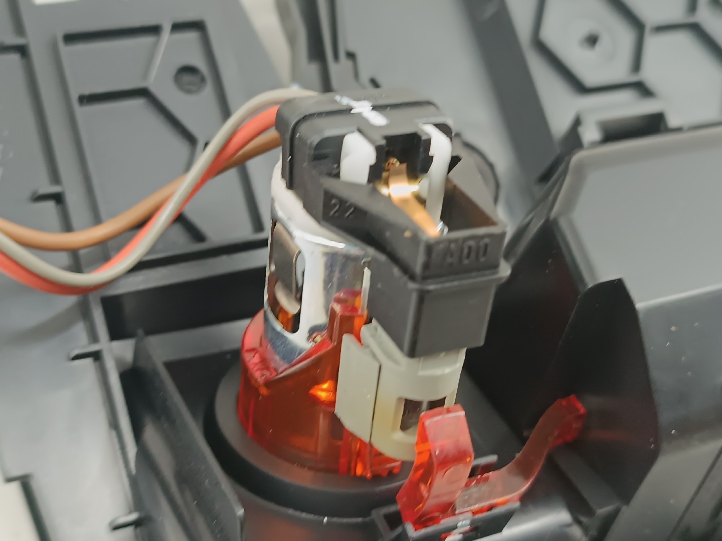 Cinzeiro AUDI Q5 (8RB) | 08 - 17 Imagem-3