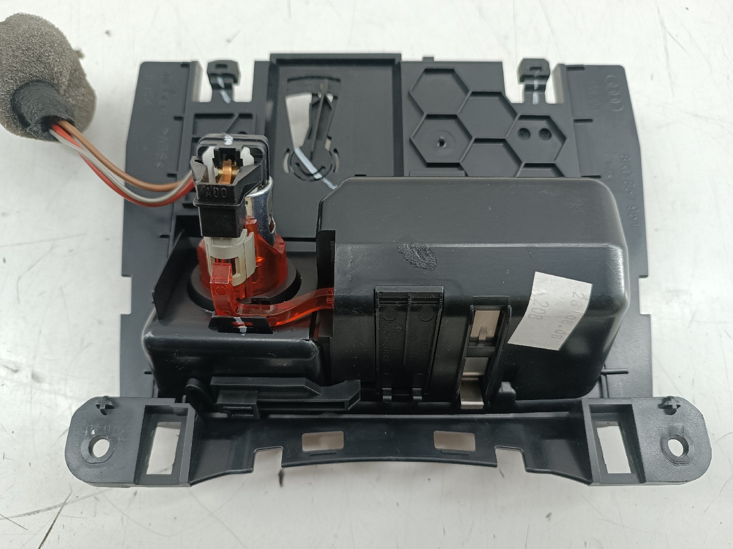 Cinzeiro AUDI Q5 (8RB) | 08 - 17 Imagem-2