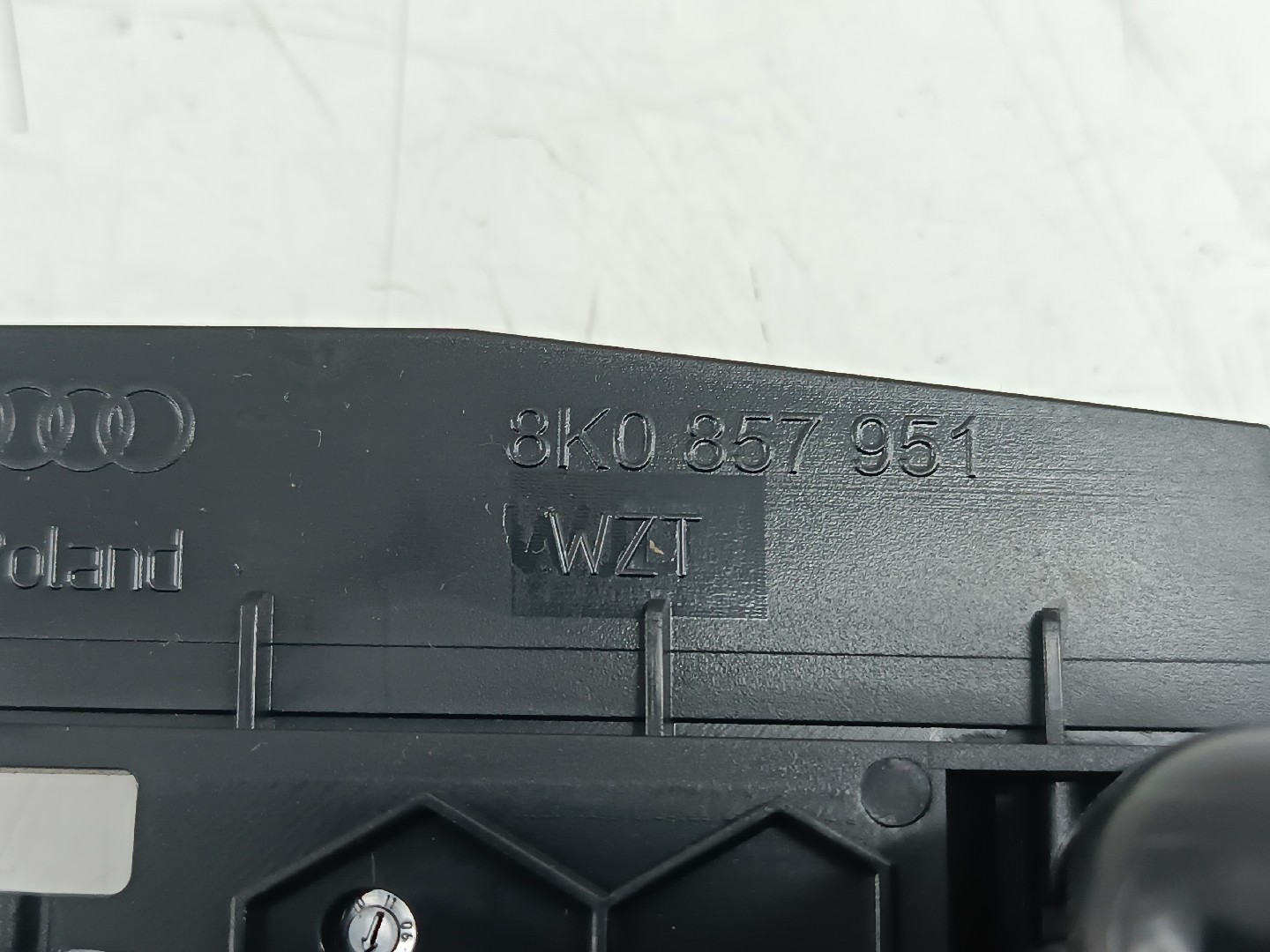 Cinzeiro AUDI Q5 (8RB) | 08 - 17 Imagem-1