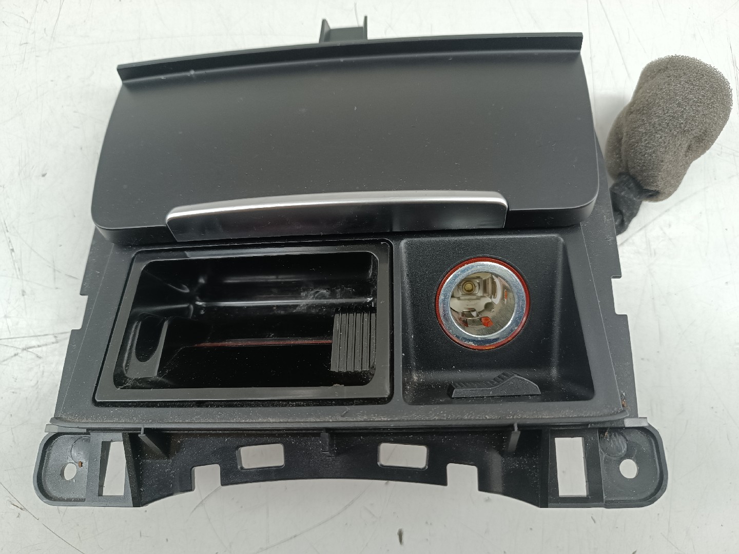 Cinzeiro AUDI Q5 (8RB) | 08 - 17 Imagem-5