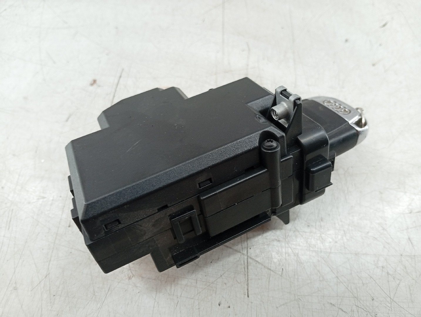 Canhão da ignição AUDI Q5 (8RB) | 08 - 17