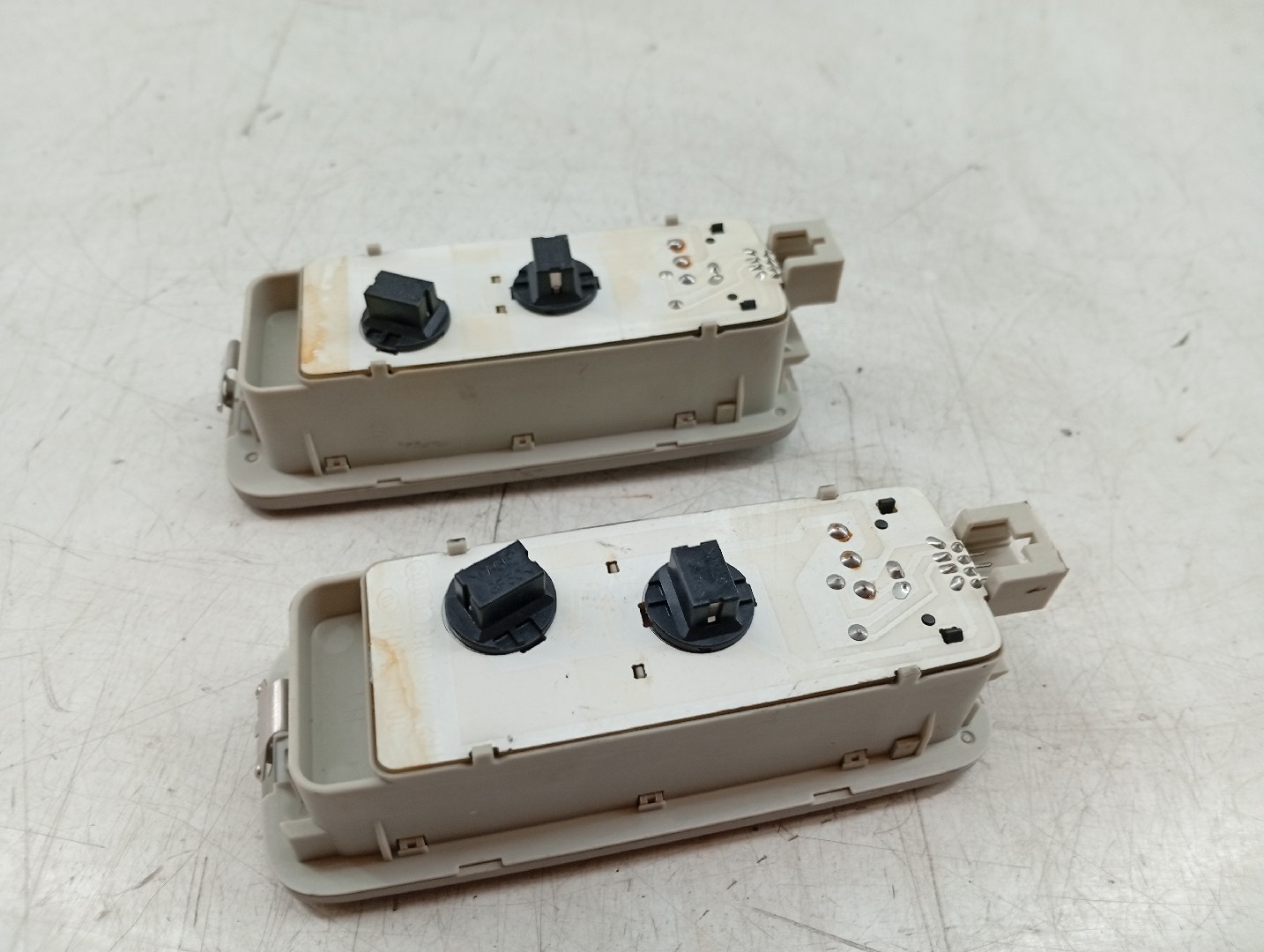 Luz interior AUDI Q5 (8RB) | 08 - 17 Imagem-3