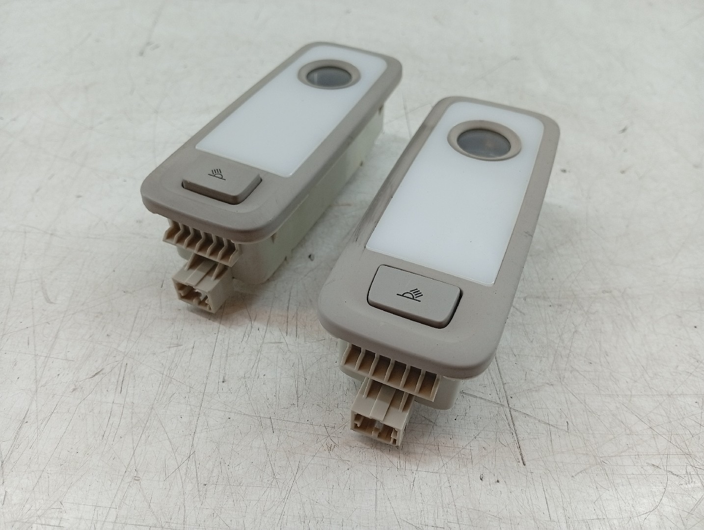 Luz interior AUDI Q5 (8RB) | 08 - 17 Imagem-4