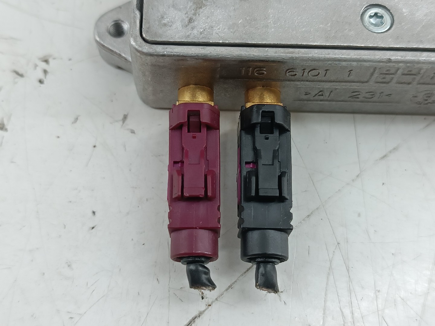 Amplificador de antena AUDI Q5 (8RB) | 08 - 17 Imagem-2