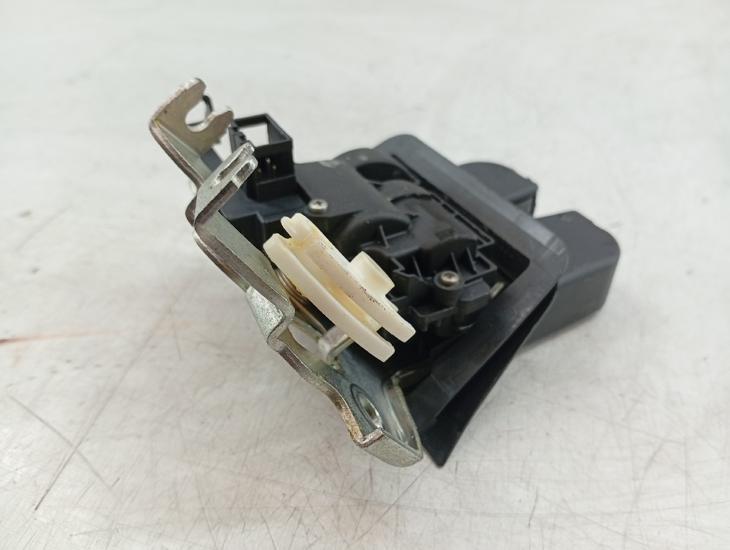 Fecho da Mala AUDI Q5 (8RB) | 08 - 17 Imagem-2