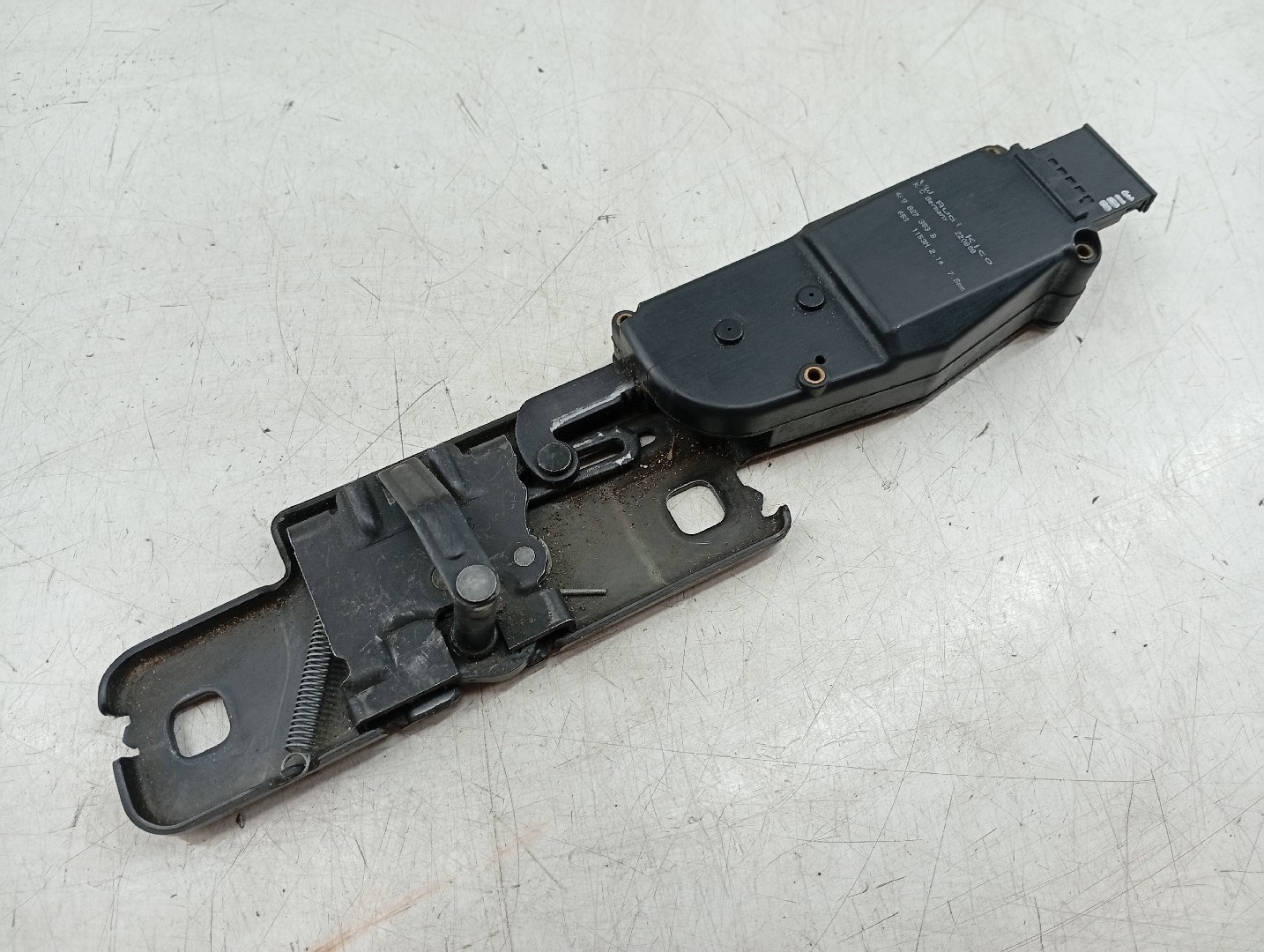 Motor de fecho da mala AUDI Q5 (8RB) | 08 - 17