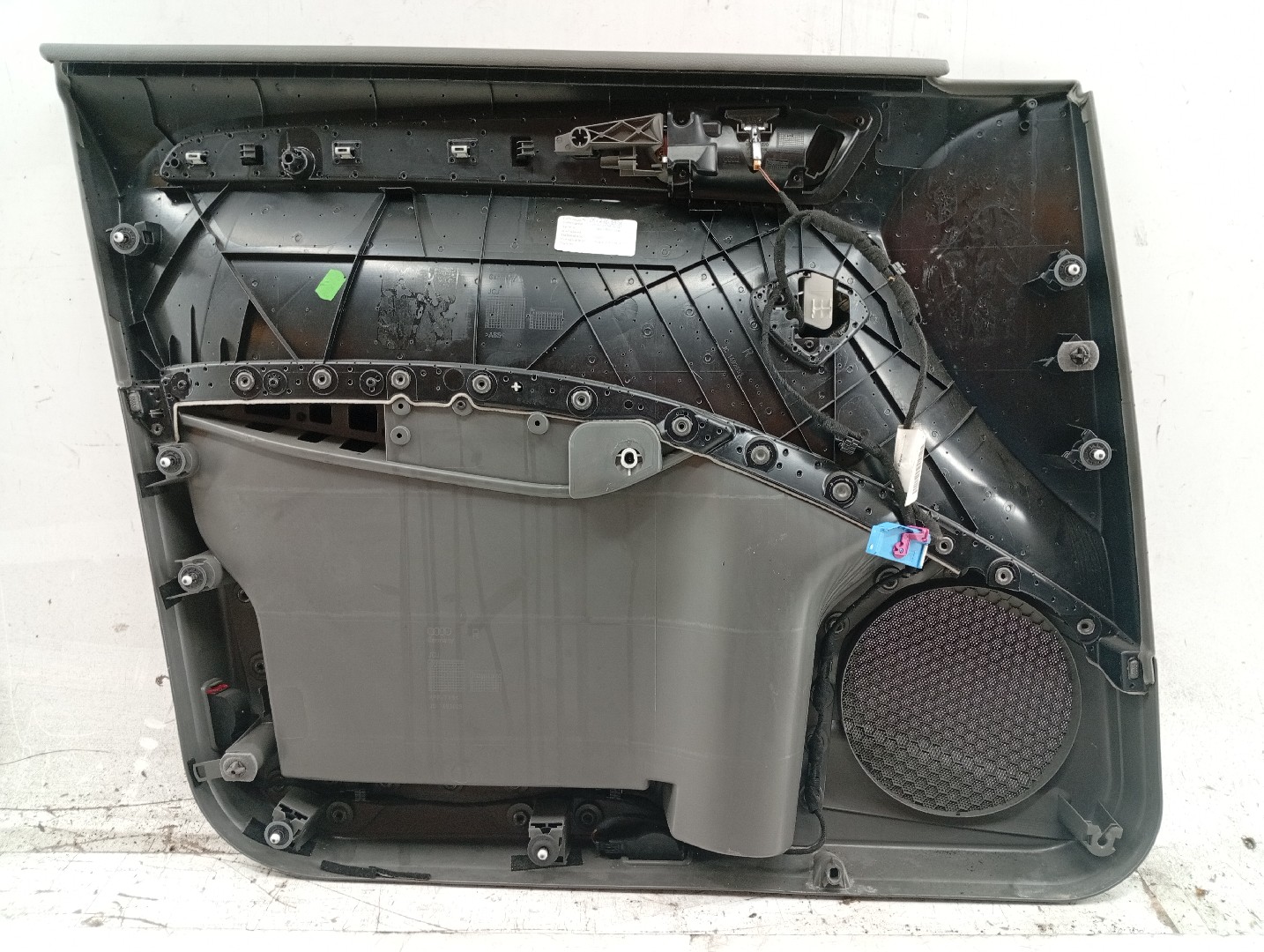 Quartela de porta frente direita AUDI Q5 (8RB) | 08 - 17 Imagem-3