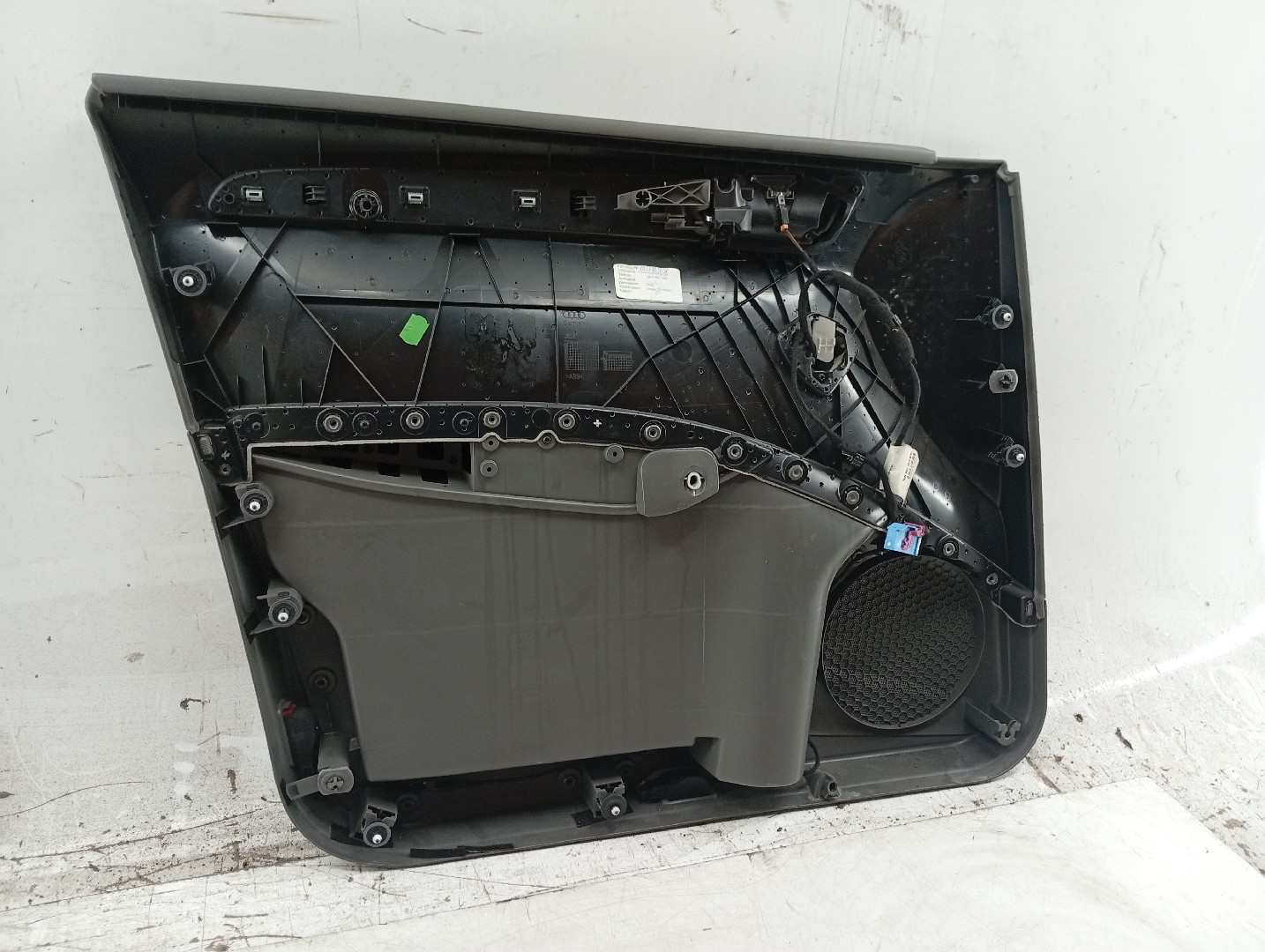 Quartela de porta frente direita AUDI Q5 (8RB) | 08 - 17 Imagem-4