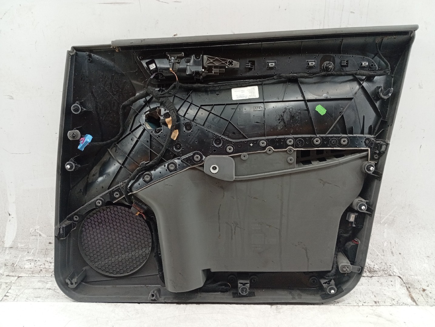 Quartela de porta frente esquerda AUDI Q5 (8RB) | 08 - 17 Imagem-4