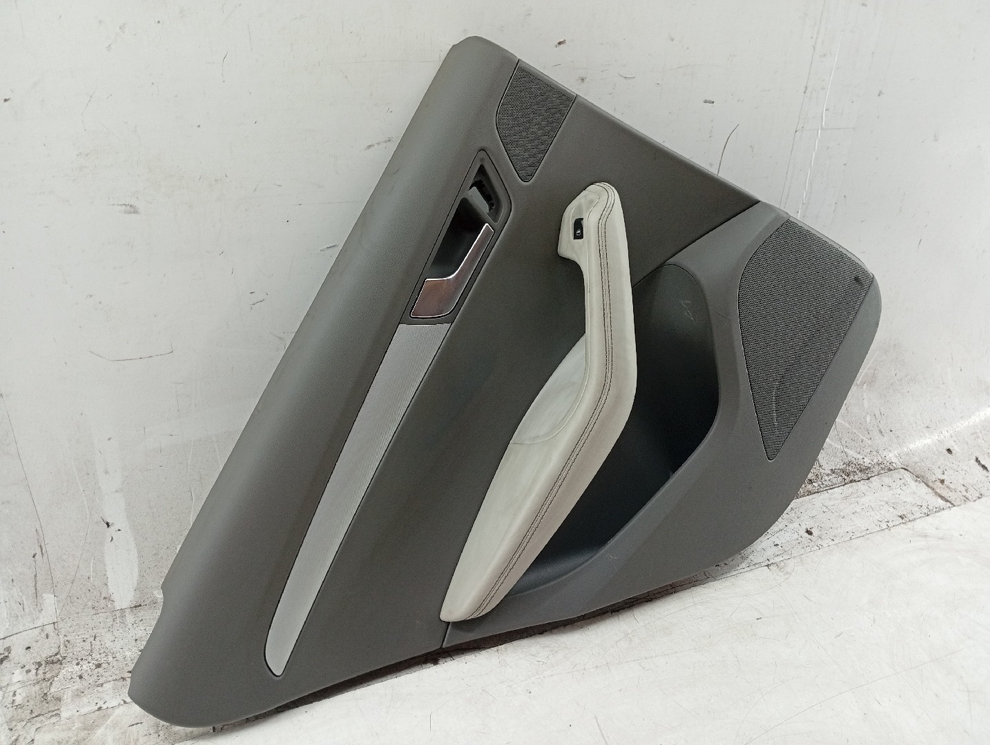 Quartela tras esquerdo AUDI Q5 (8RB) | 08 - 17 Imagem-1