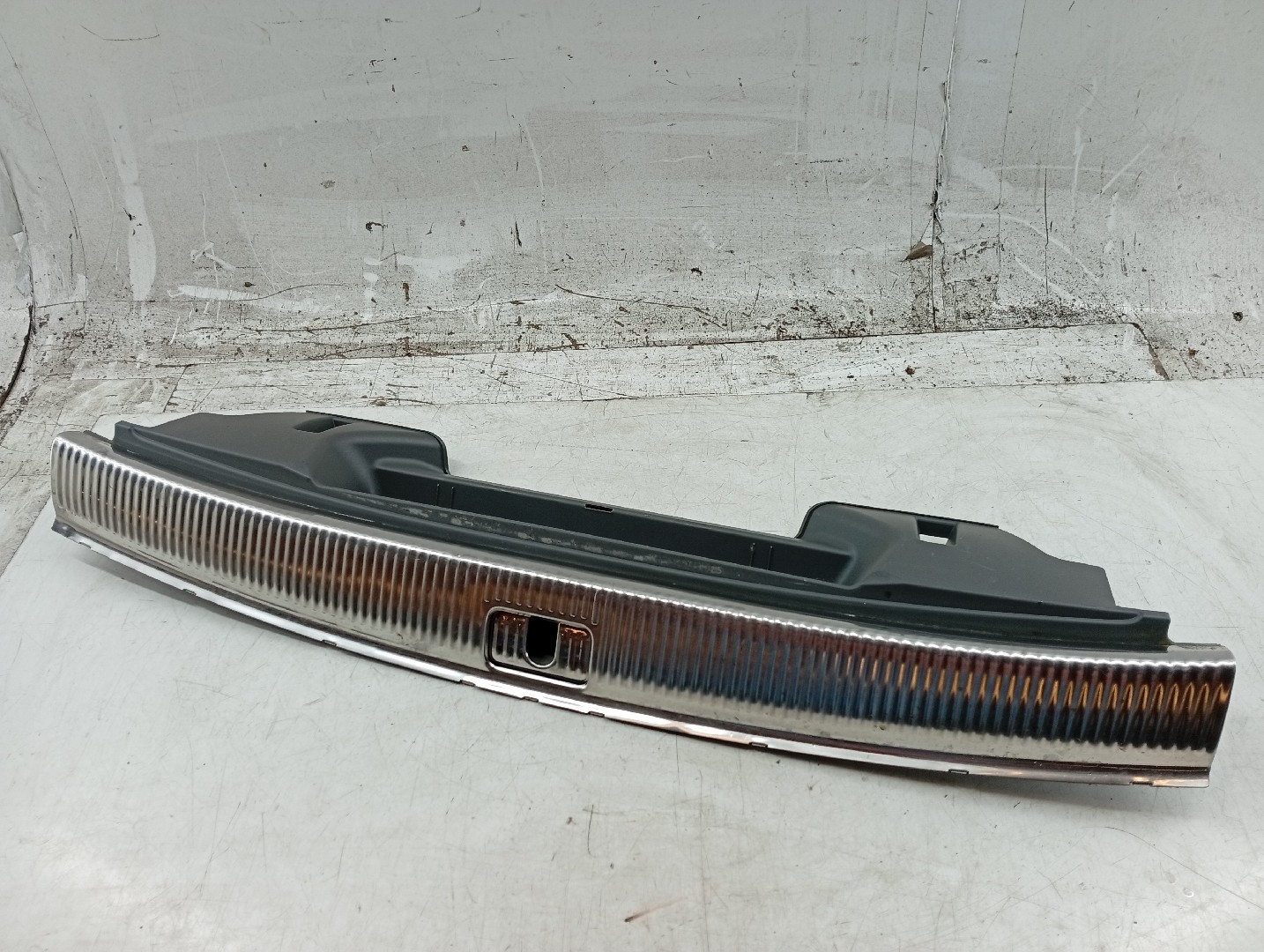 Acabamento de mala AUDI Q5 (8RB) | 08 - 17 Imagem-4