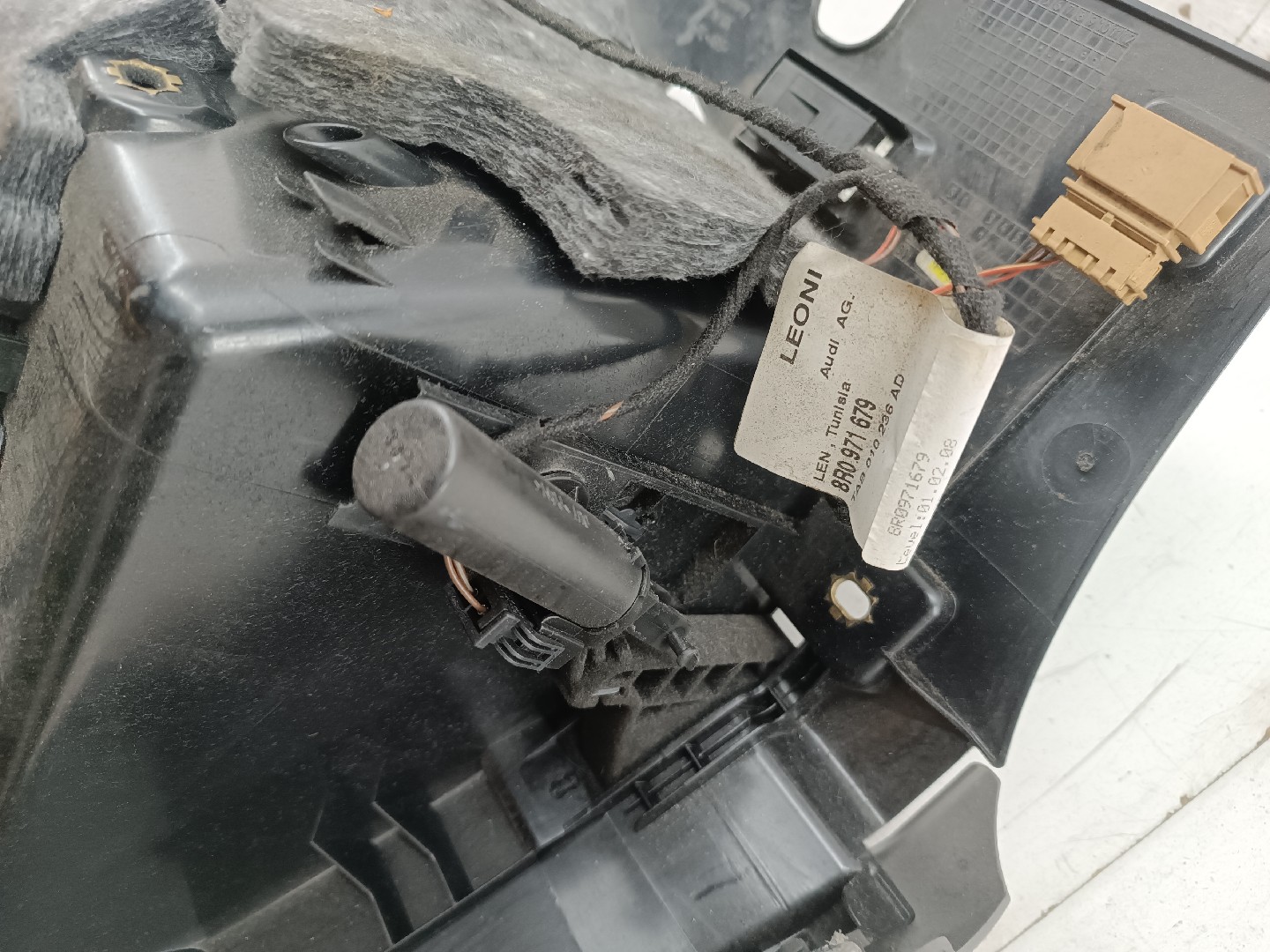 Porta luvas AUDI Q5 (8RB) | 08 - 17 Imagem-2