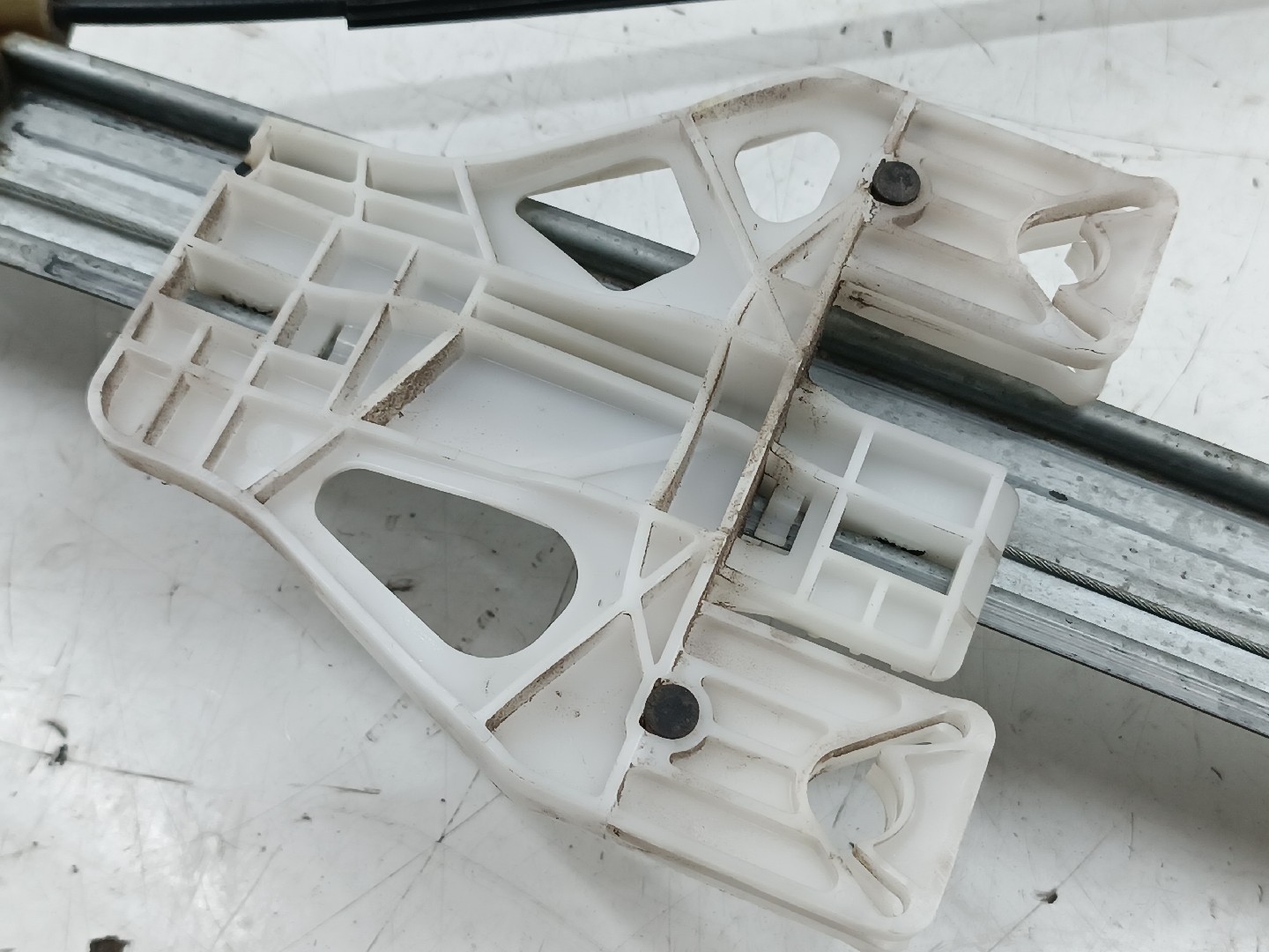 Motor e elevador de vidro trás esquerdo AUDI Q5 (8RB) | 08 - 17 Imagem-1