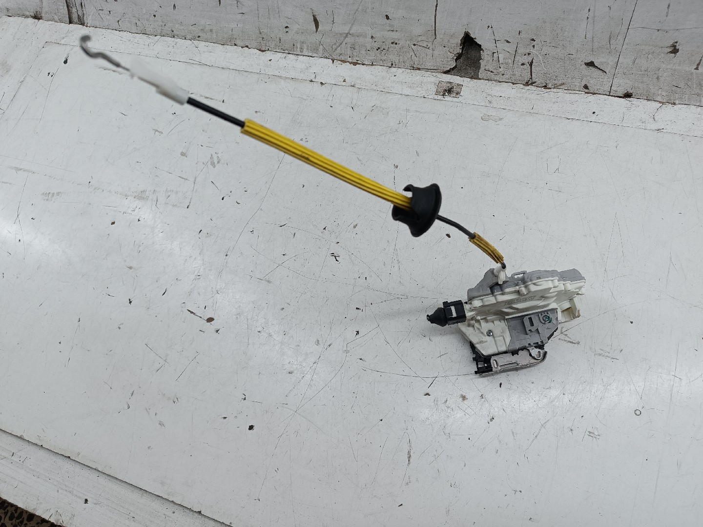 Fecho da Porta Frente Esquerdo AUDI Q5 (8RB) | 08 - 17