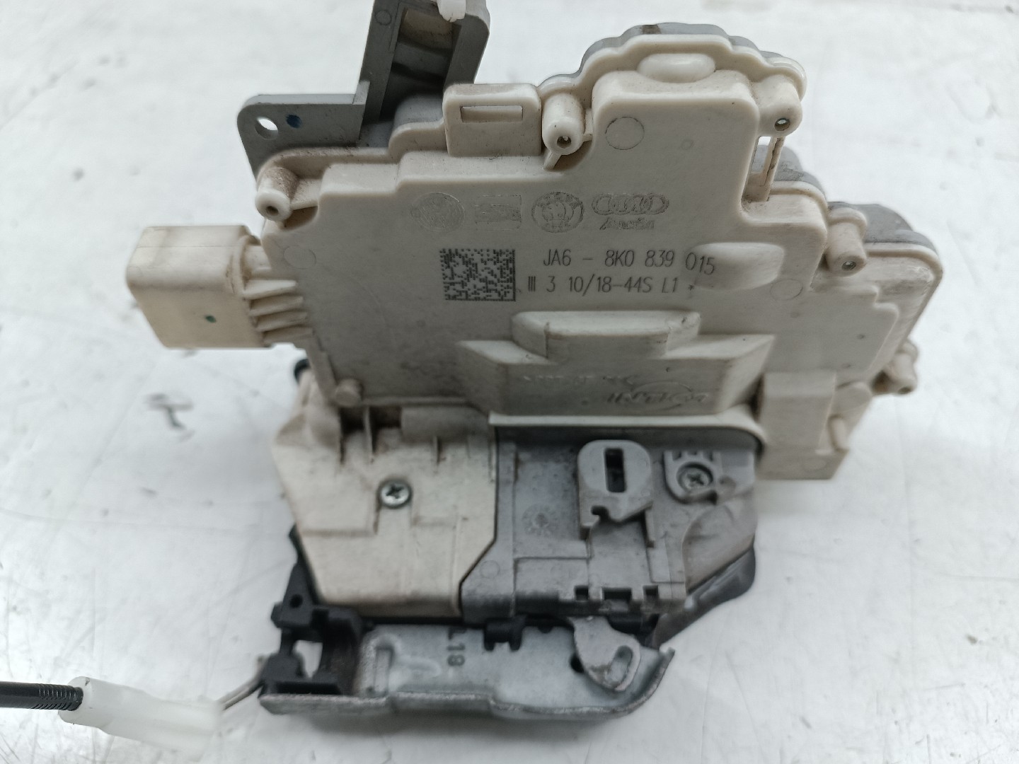 Fecho da Porta Trás Esquerdo AUDI Q5 (8RB) | 08 - 17 Imagem-2