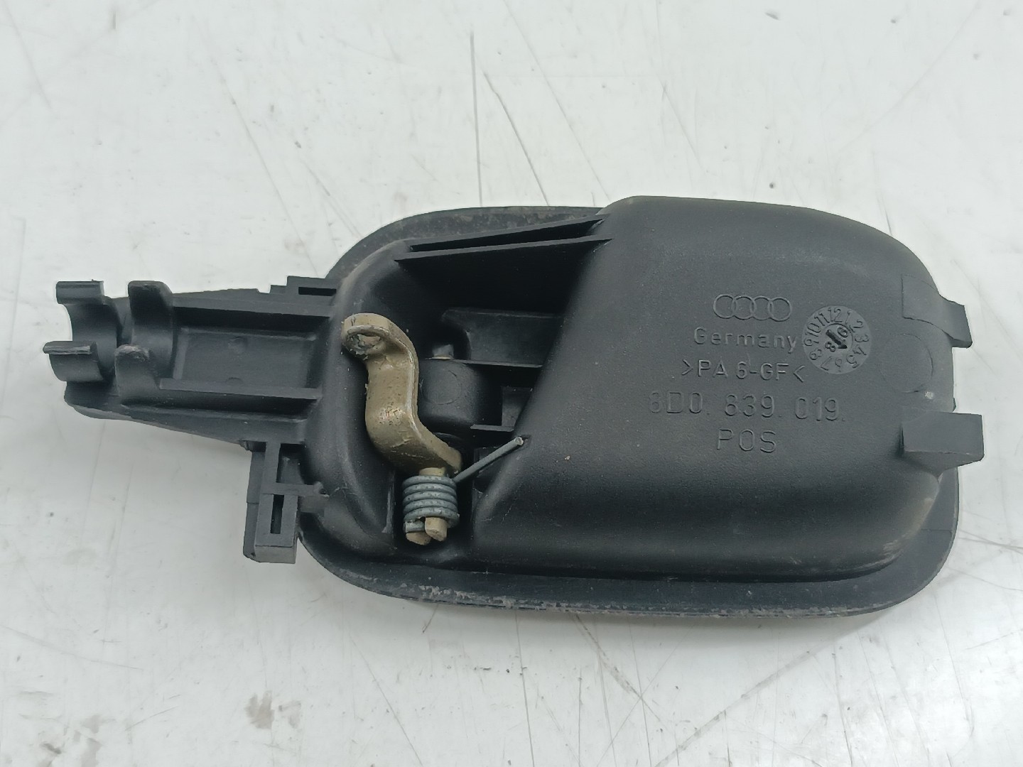 Puxador interior de porta traseira esquerda AUDI A4 Avant (8D5, B5) | 94 - 02 Imagem-2