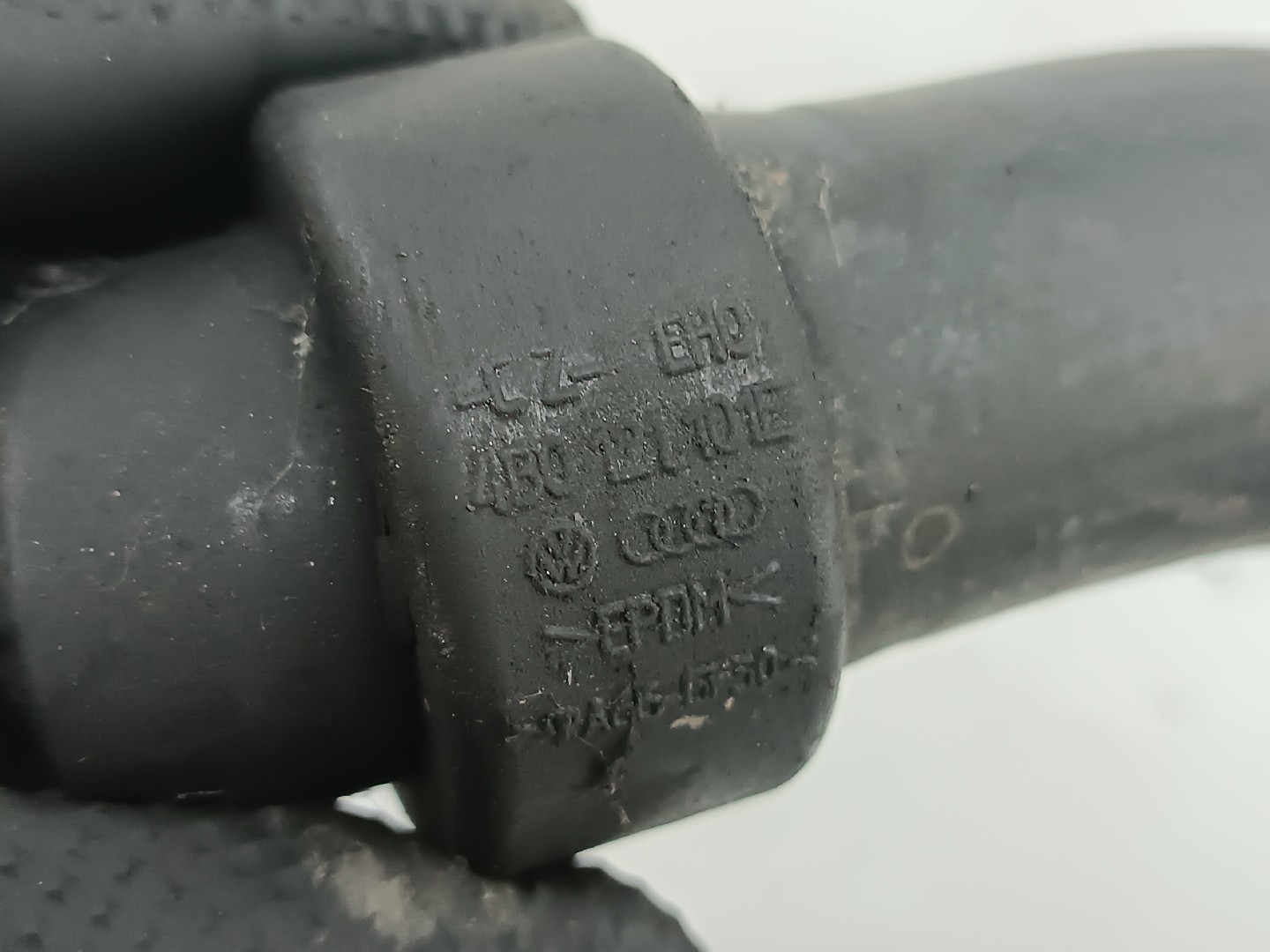 Tubo AUDI A4 Avant (8D5, B5) | 94 - 02 Imagem-1