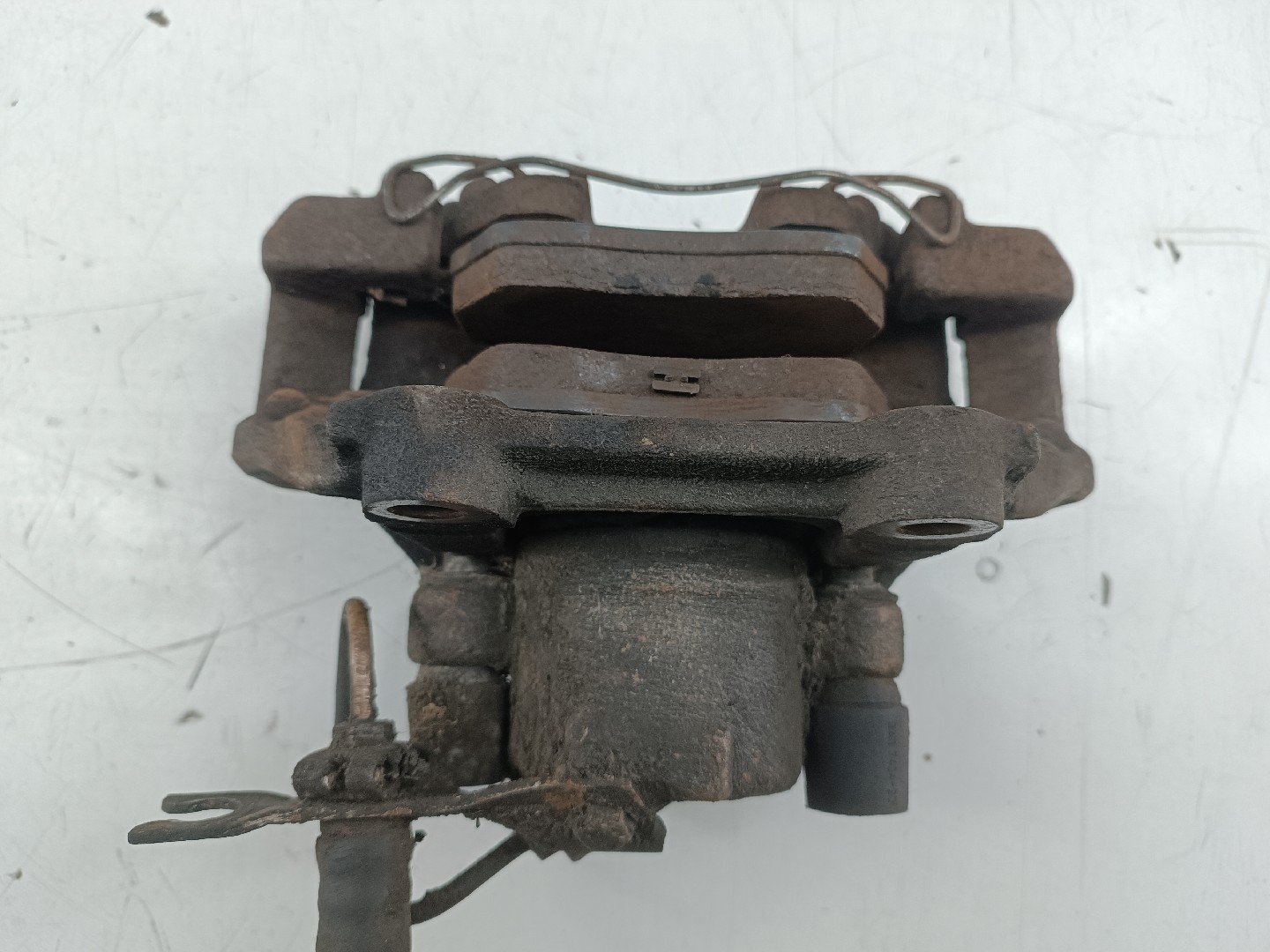 Pinça frente esquerda AUDI A4 Avant (8D5, B5) | 94 - 02