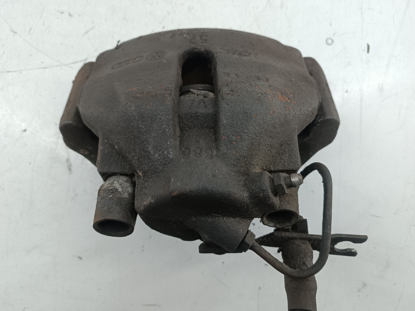 Pinça frente esquerda AUDI A4 Avant (8D5, B5) | 94 - 02 Imagem-3