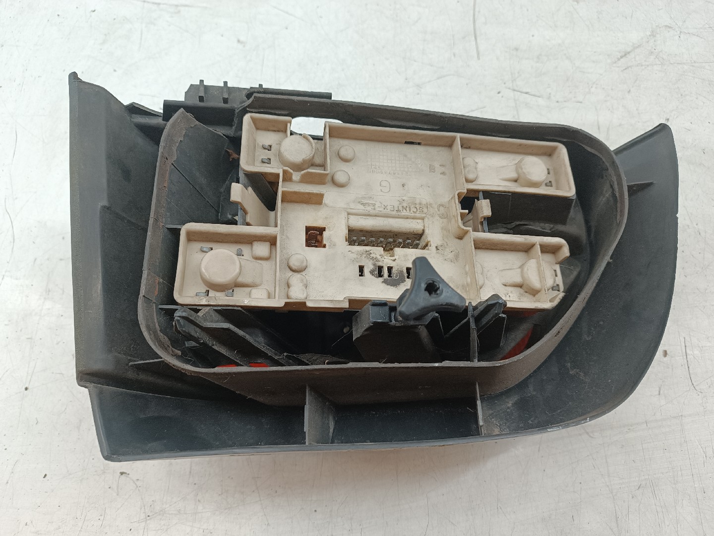 Farolim Stop Esquerdo RENAULT CLIO I (B/C57_, 5/357_) | 90 - 98 Imagem-1