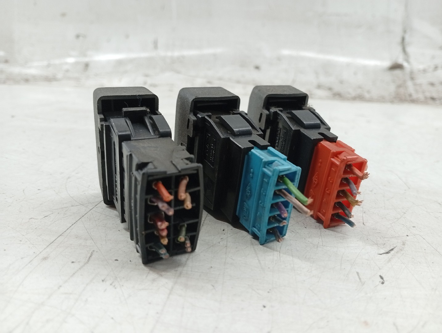 Conjunto de botões do tablier RENAULT CLIO I (B/C57_, 5/357_) | 90 - 98 Imagem-4