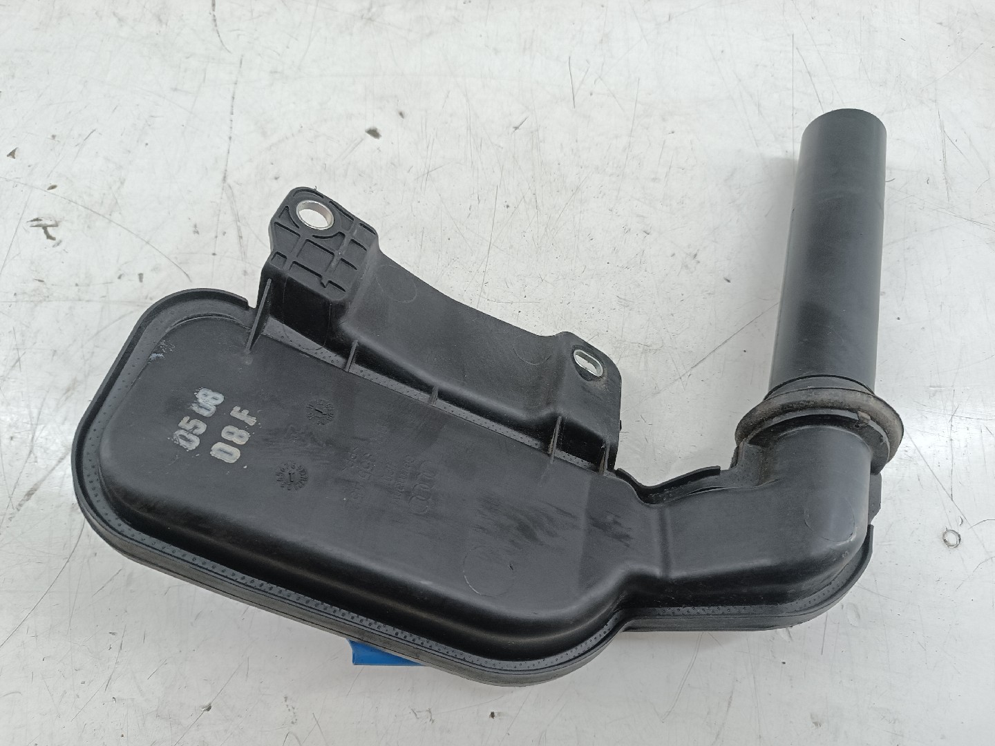 Reservatório de água do limpa para-brisas AUDI Q5 (8RB) | 08 - 17