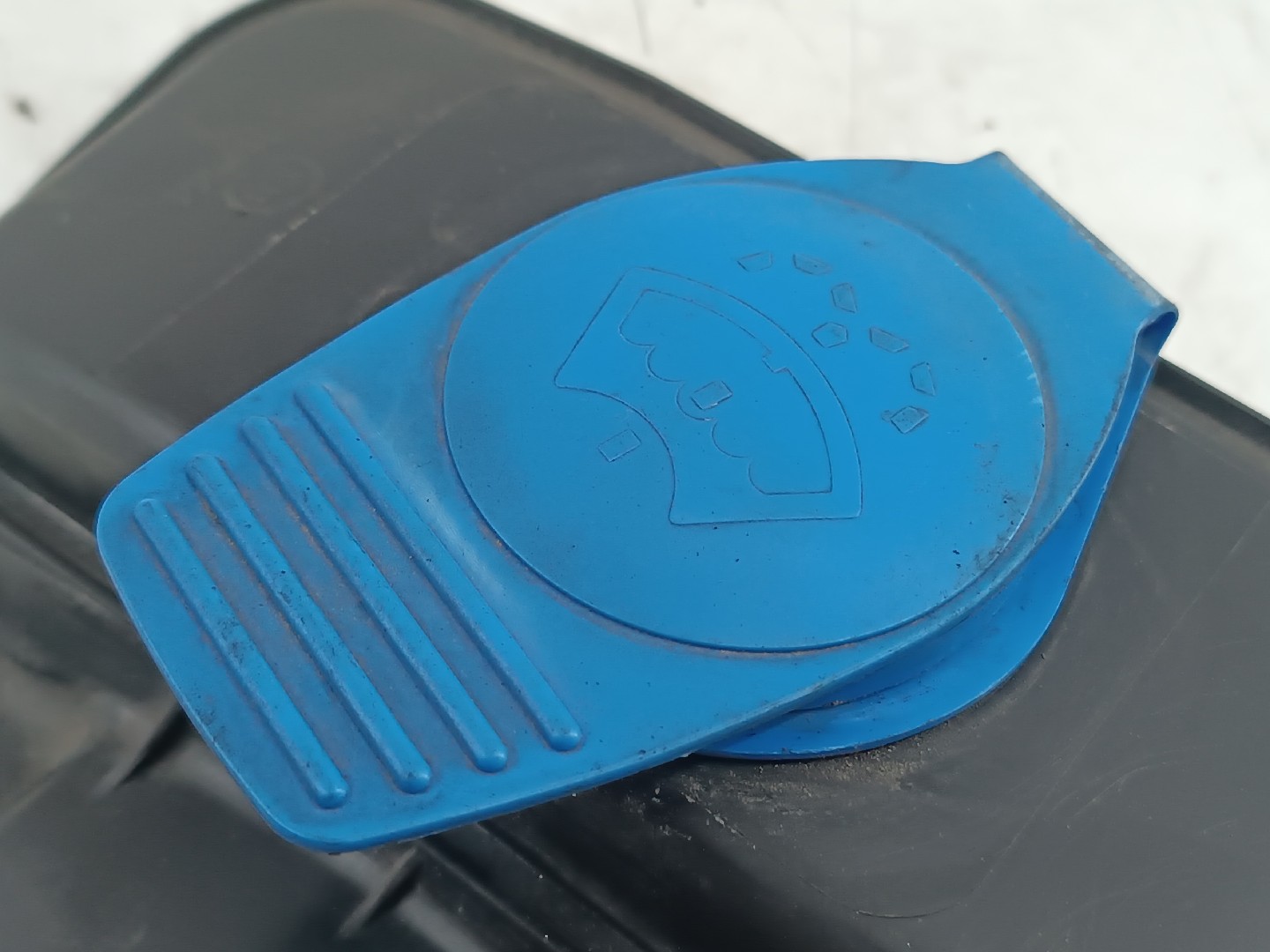 Reservatório de água do limpa para-brisas AUDI Q5 (8RB) | 08 - 17 Imagem-3