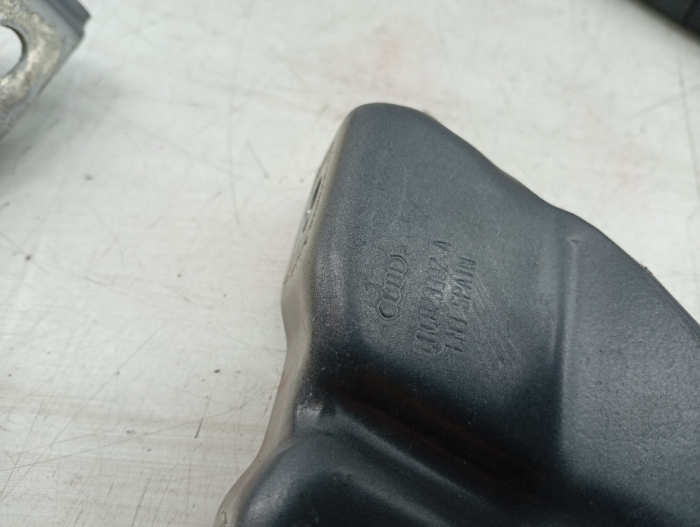 Dobradiças Capot AUDI Q5 (8RB) | 08 - 17 Imagem-2