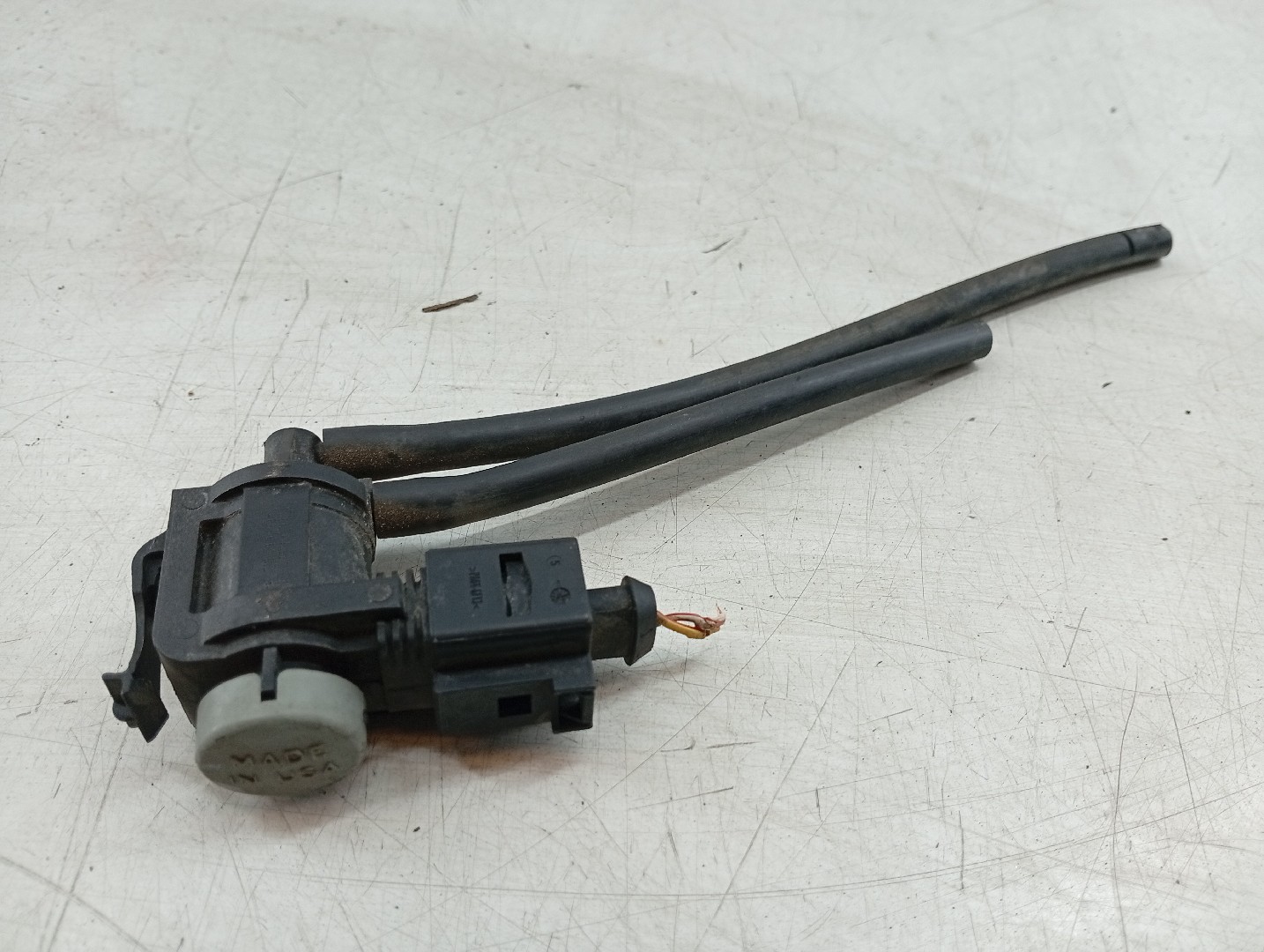 Válvula solenóide AUDI Q5 (8RB) | 08 - 17 Imagem-2