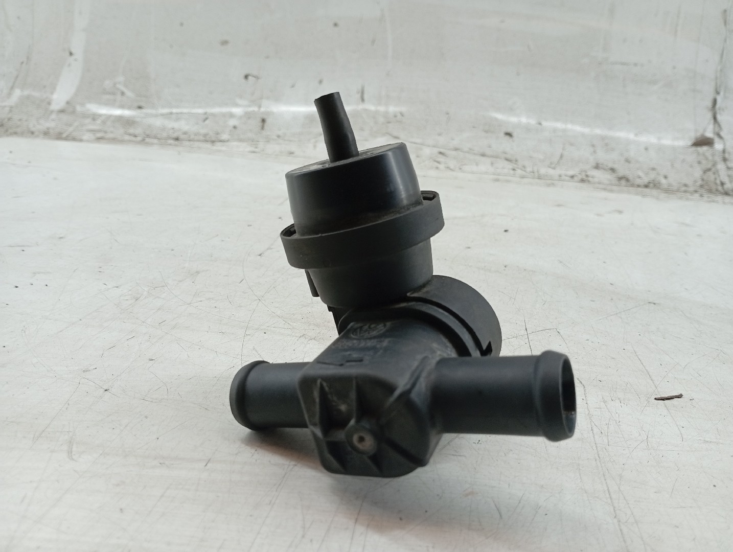 Válvula AUDI Q5 (8RB) | 08 - 17 Imagem-1