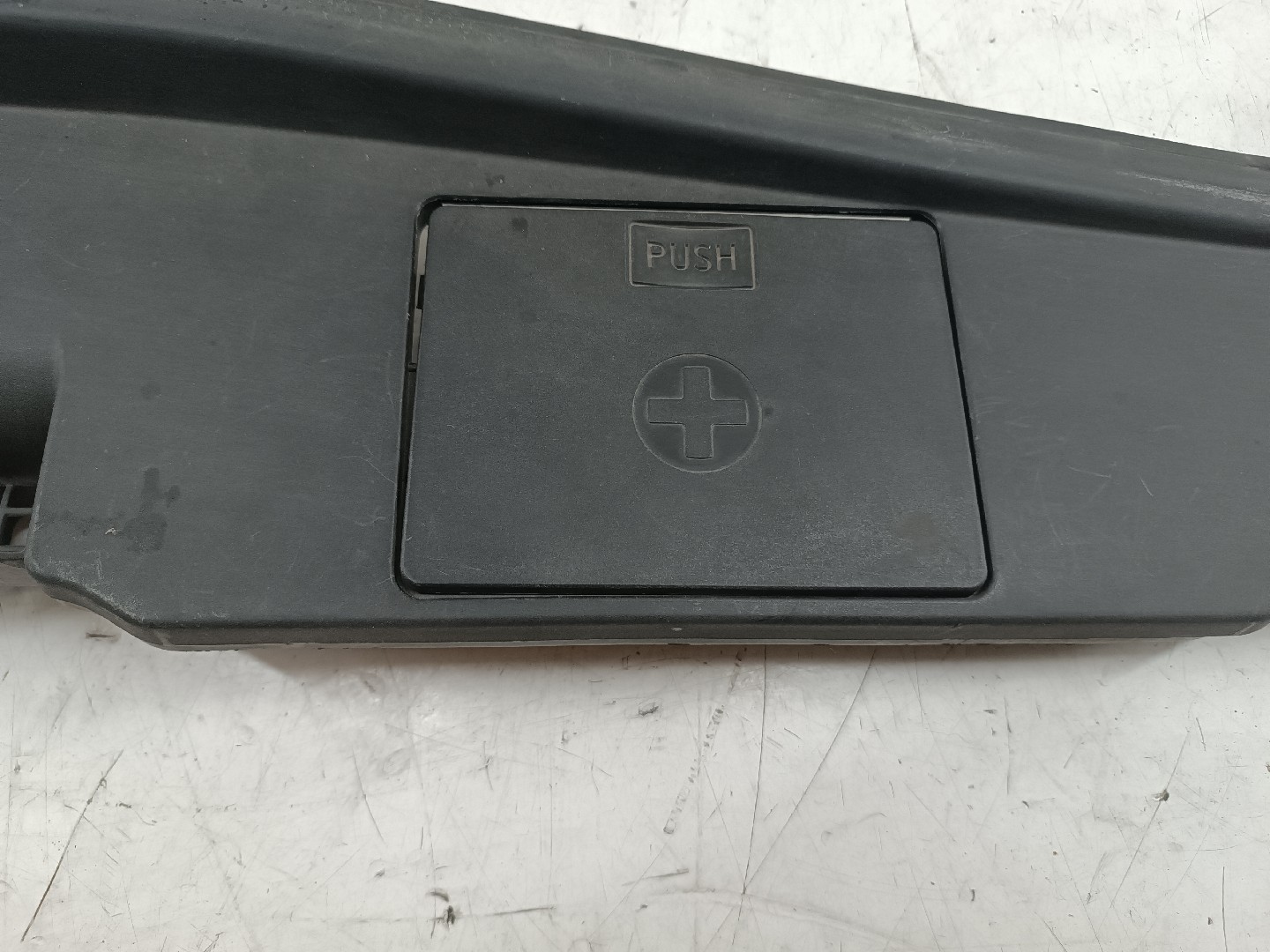 Torpedo AUDI Q5 (8RB) | 08 - 17 Imagem-6