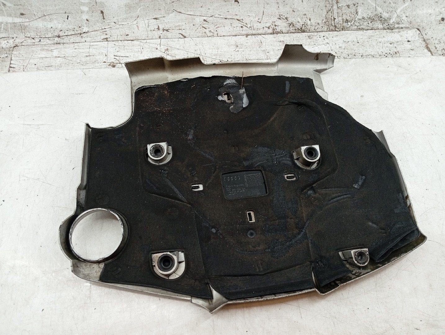 Tampa de motor AUDI Q5 (8RB) | 08 - 17 Imagem-1