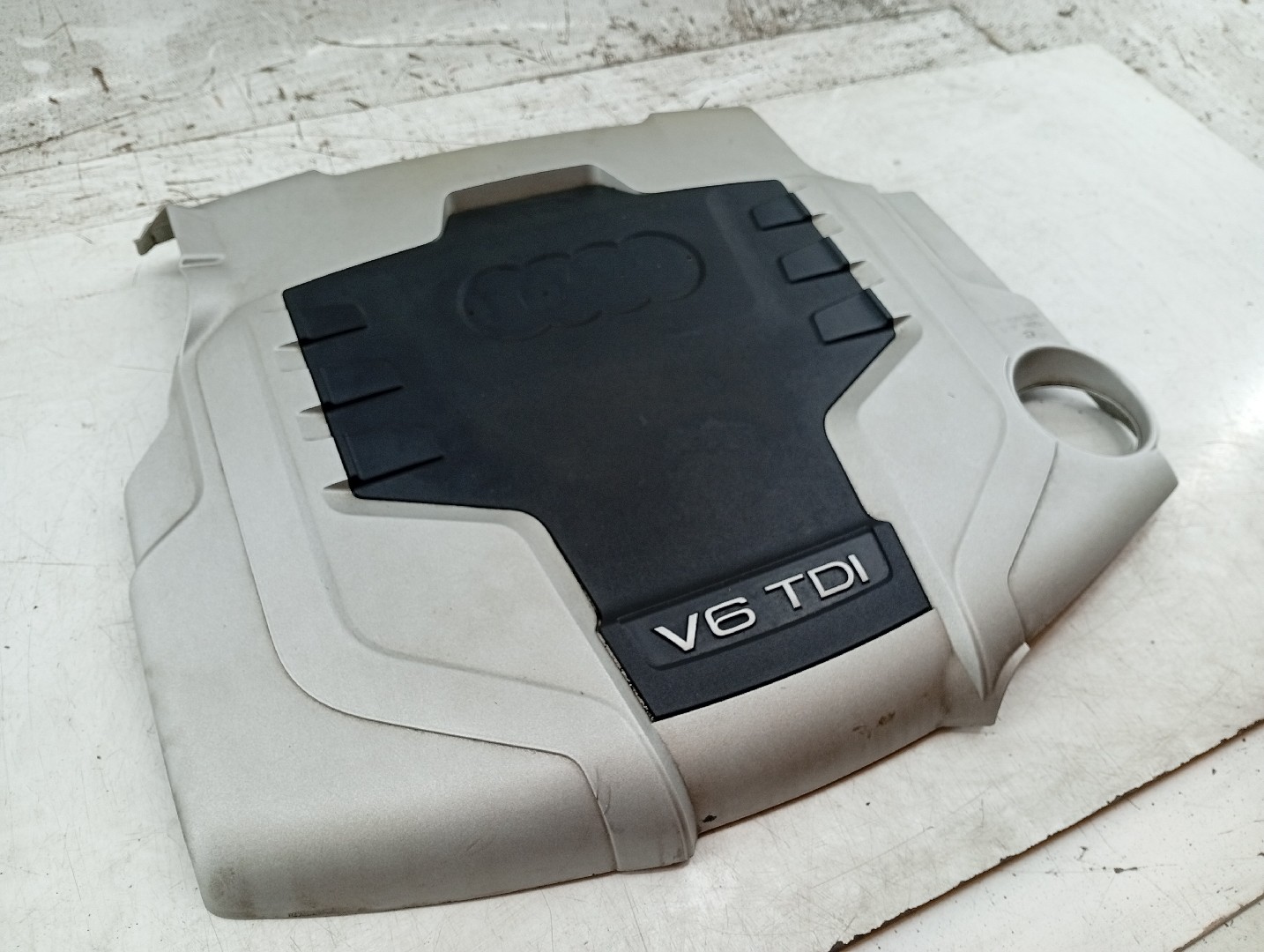 Tampa de motor AUDI Q5 (8RB) | 08 - 17 Imagem-4