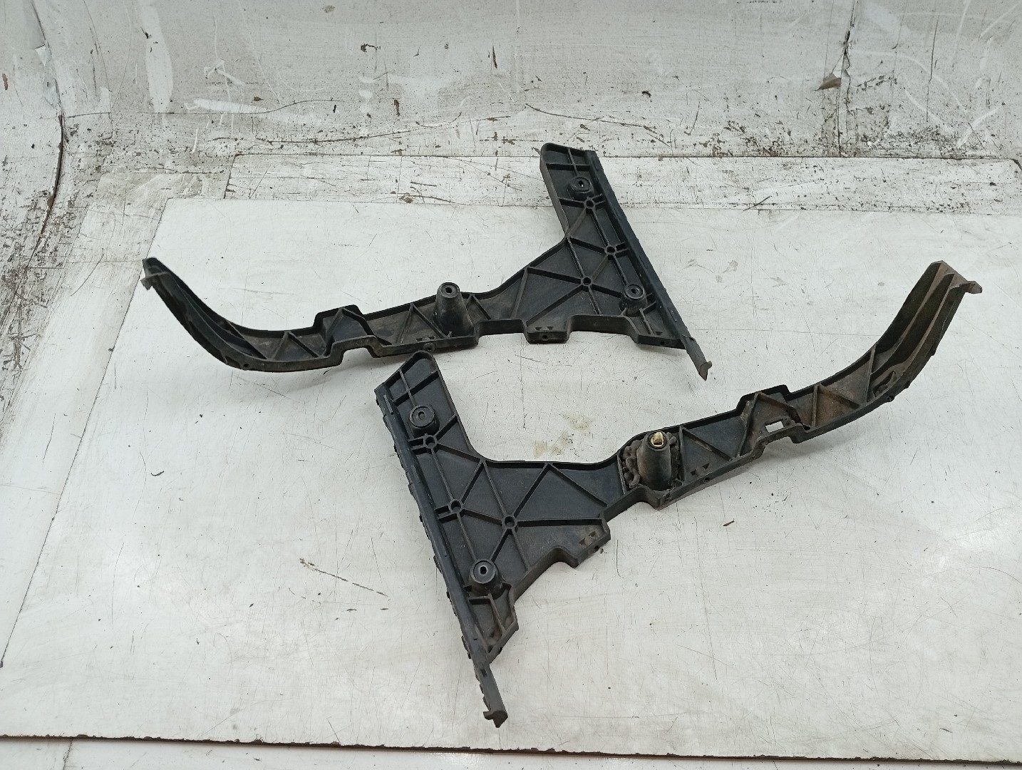 Suporte de montagem de para-choques AUDI Q5 (8RB) | 08 - 17 Imagem-2