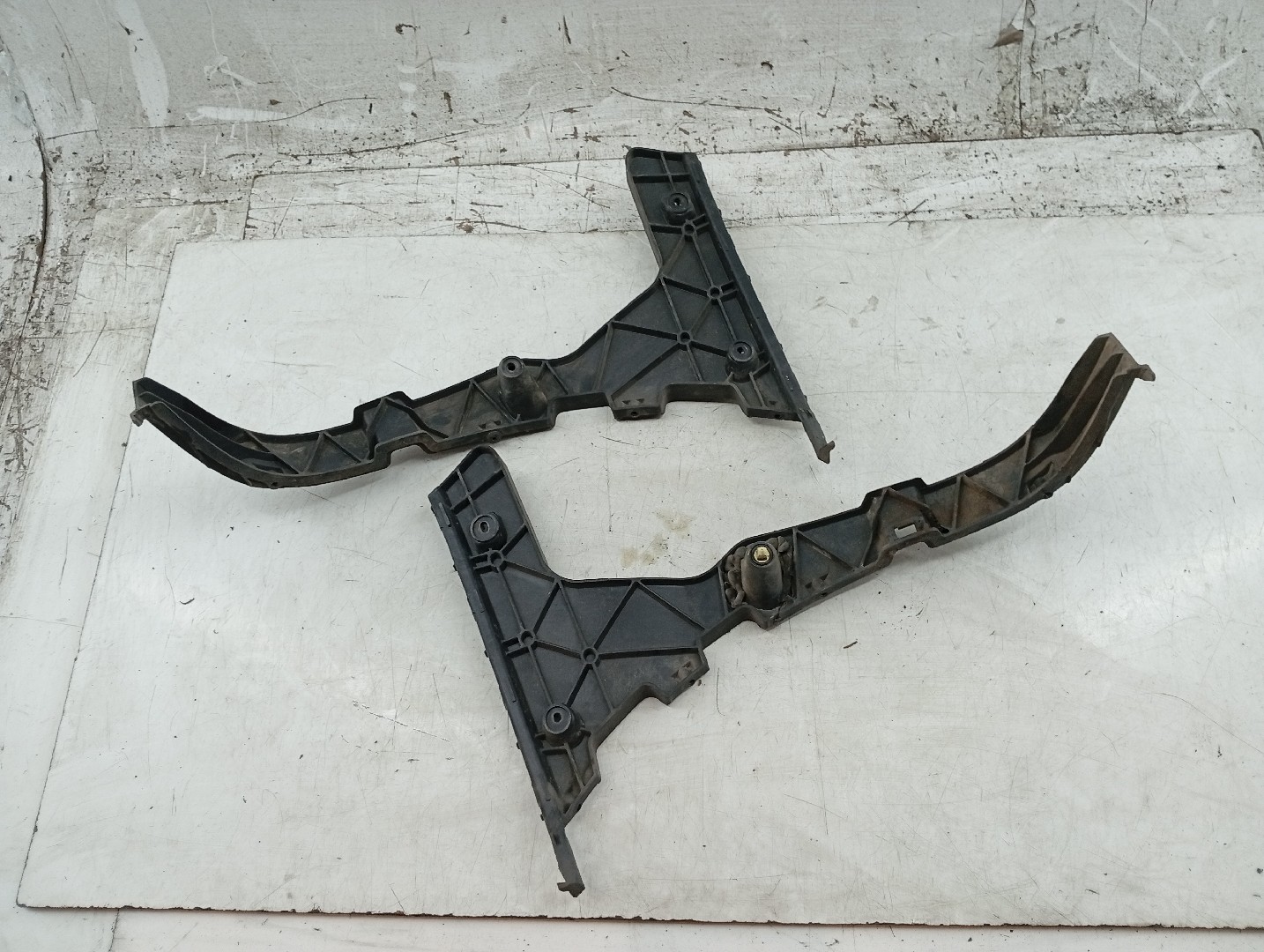 Suporte de montagem de para-choques AUDI Q5 (8RB) | 08 - 17 Imagem-4