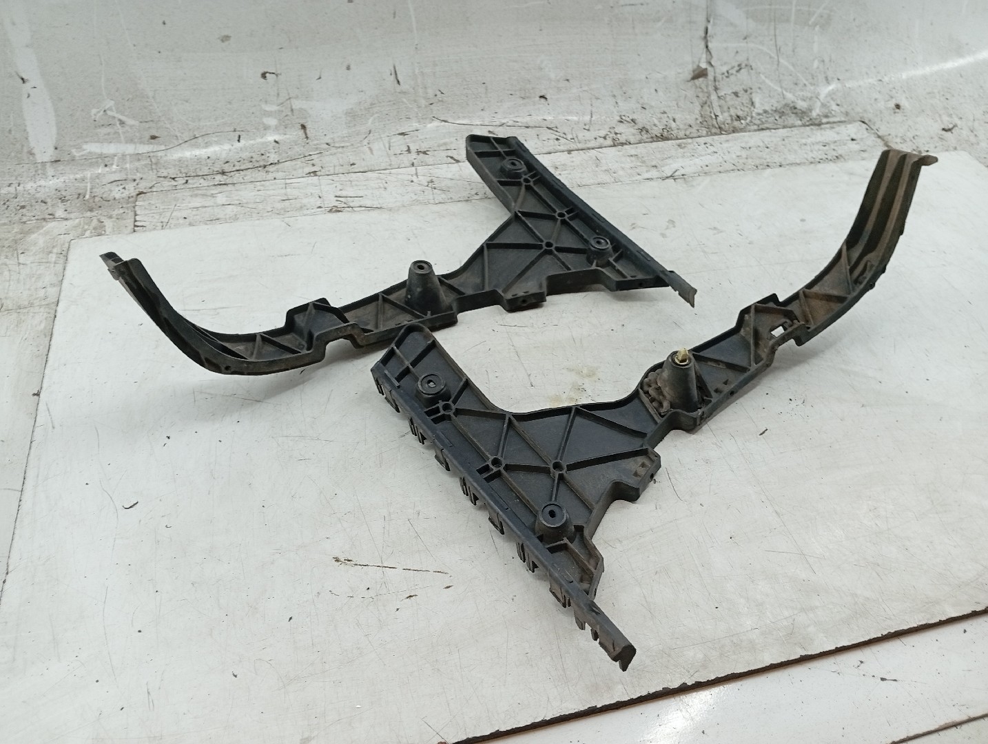 Suporte de montagem de para-choques AUDI Q5 (8RB) | 08 - 17 Imagem-3