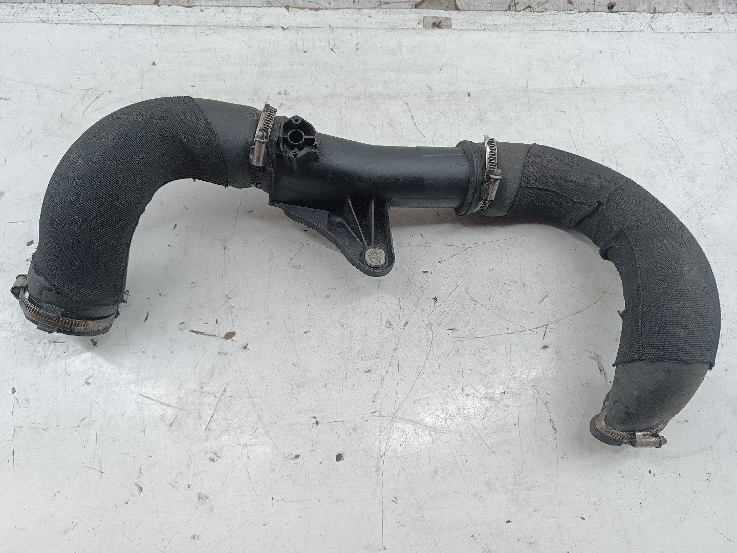 Tubagem do Intercooler AUDI Q5 (8RB) | 08 - 17 Imagem-6