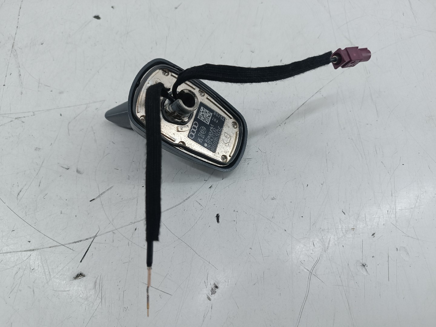 Antena de teto AUDI Q5 (8RB) | 08 - 17 Imagem-3