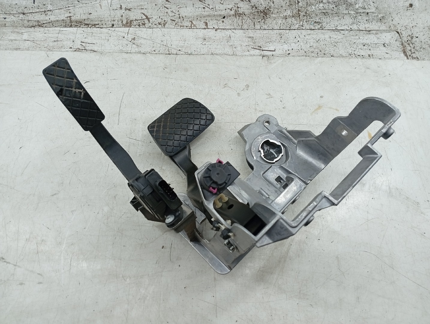 Pedaleira AUDI Q5 (8RB) | 08 - 17 Imagem-1