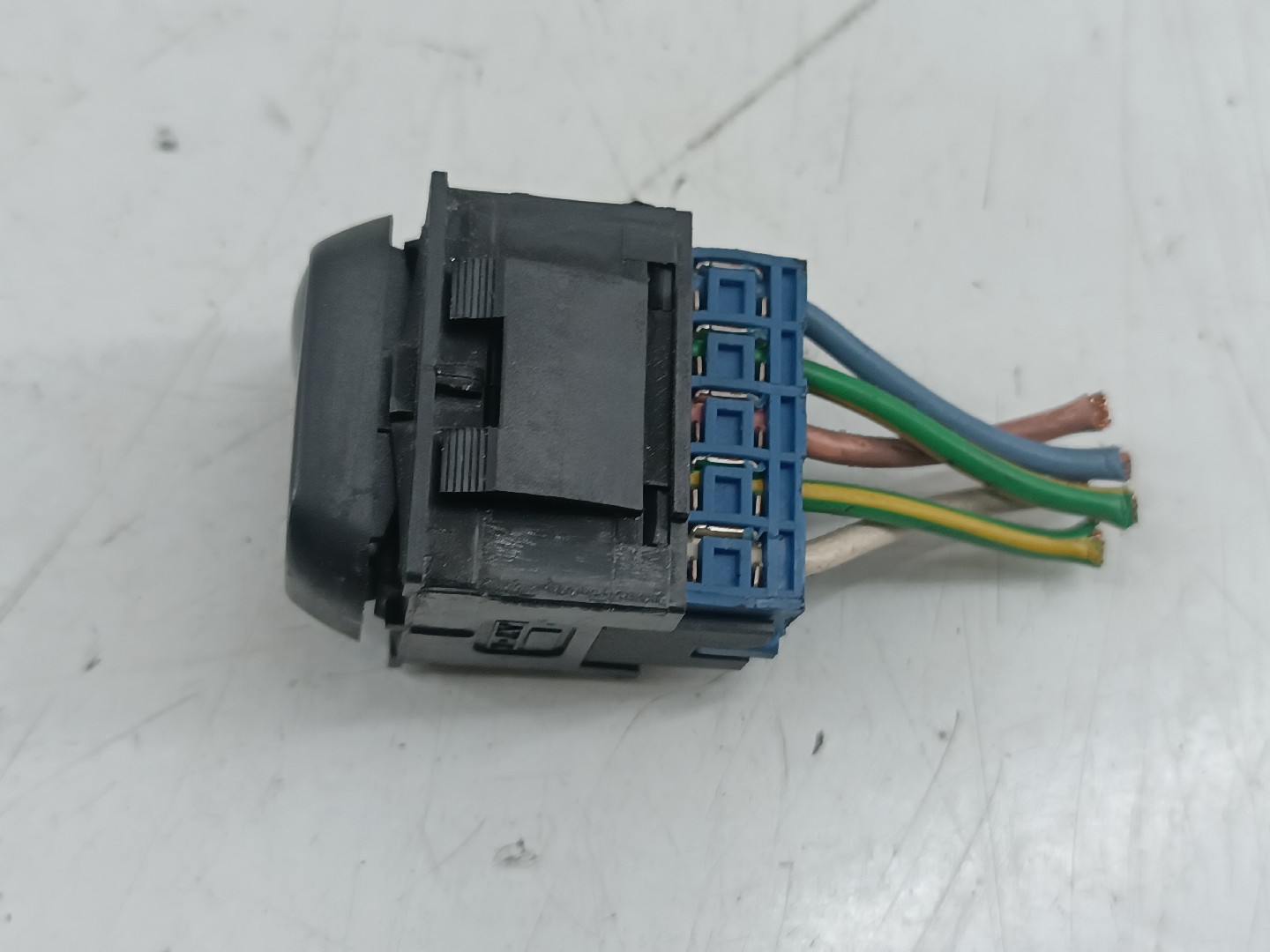 Comutador de vidro frente direito CITROEN BERLINGO / BERLINGO FIRST Veículo multiuso (MF, GJK, GFK) | 96 - 11