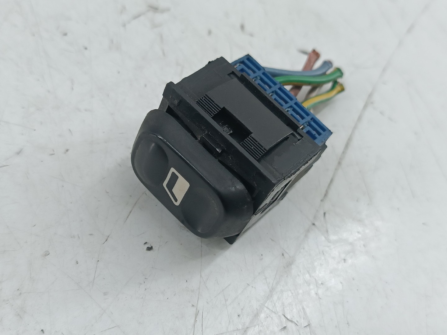 Comutador de vidro frente direito CITROEN BERLINGO / BERLINGO FIRST Veículo multiuso (MF, GJK, GFK) | 96 - 11 Imagem-3