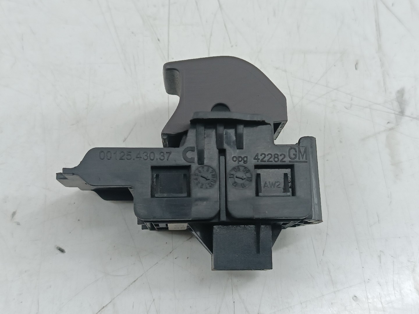 Botão de travão de parque OPEL INSIGNIA A (G09) | 08 - 17 Imagem-1