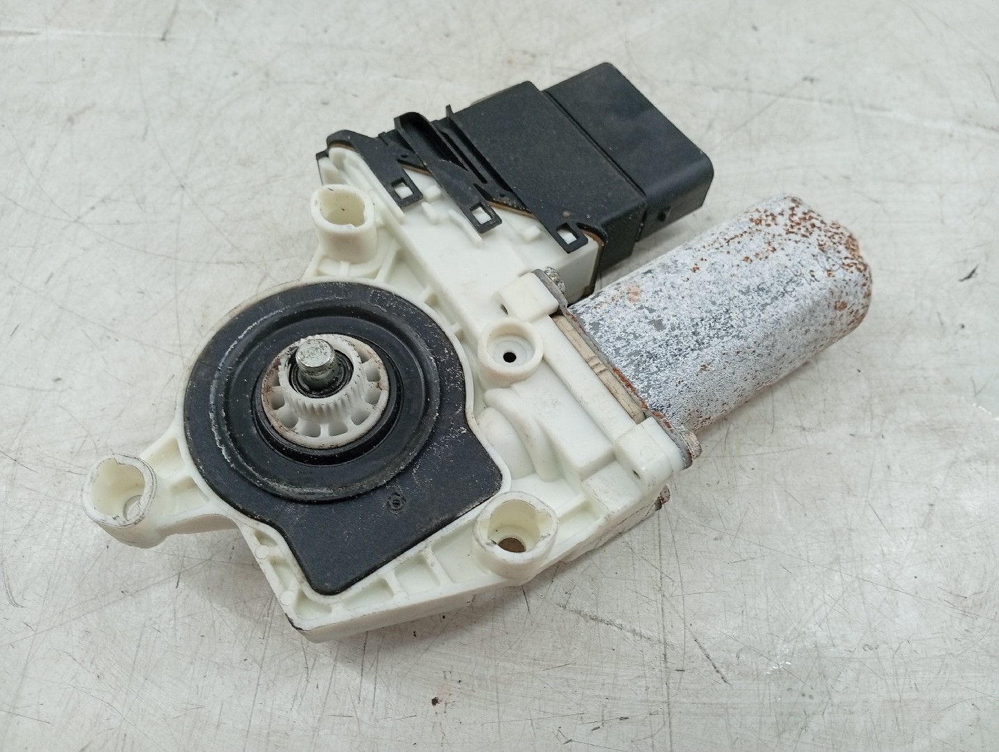 Motor de vidro traseiro direito VOLKSWAGEN BORA (1J2) | 98 - 13 Imagem-2