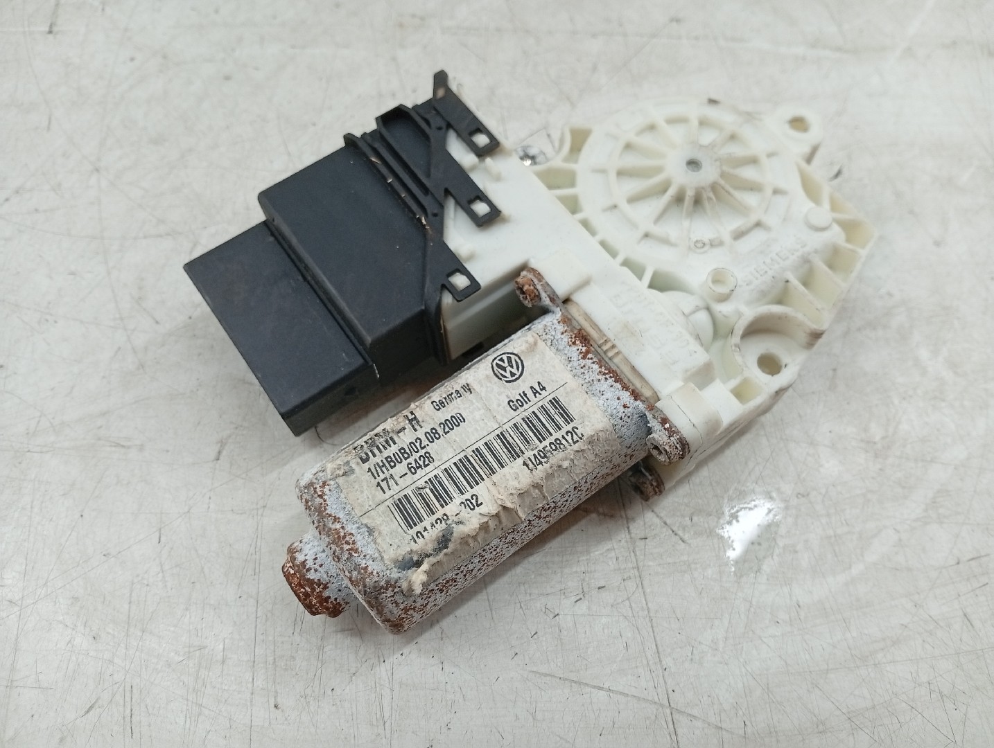 Motor de vidro traseiro direito VOLKSWAGEN BORA (1J2) | 98 - 13 Imagem-1